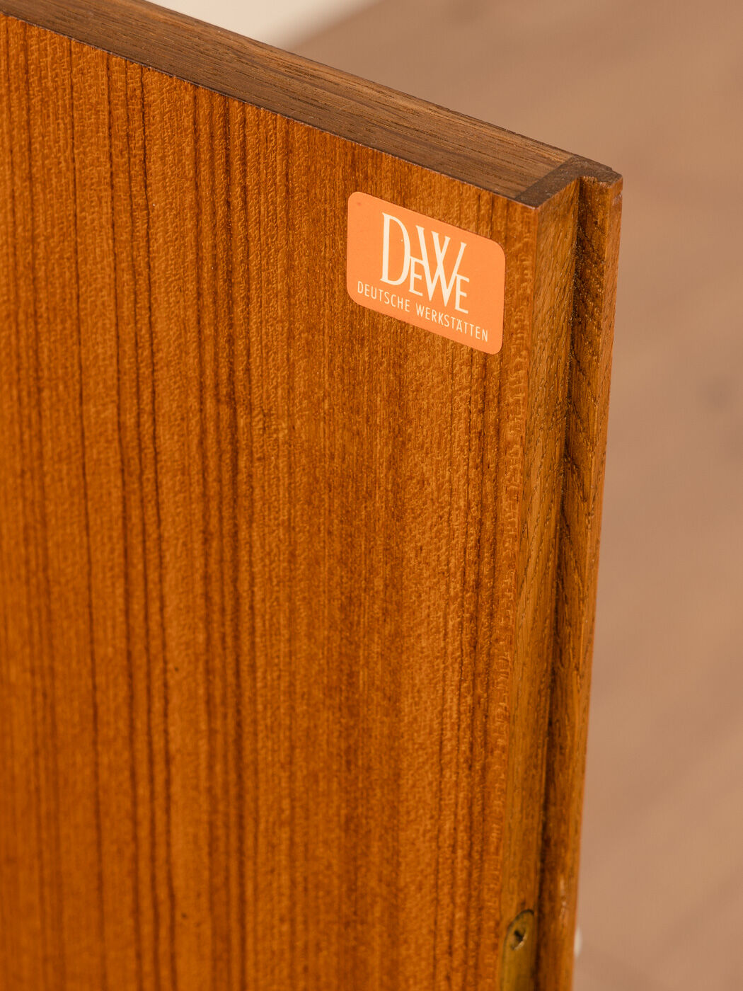 1960s Showcase, DeWe