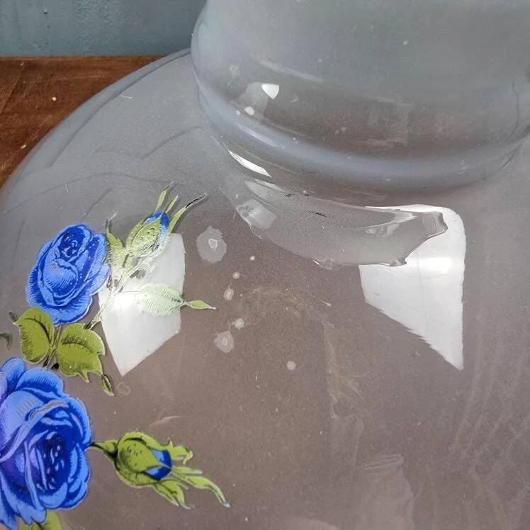 Vintage globe with blue flowers – Frosted glass lampshade in a romantic style