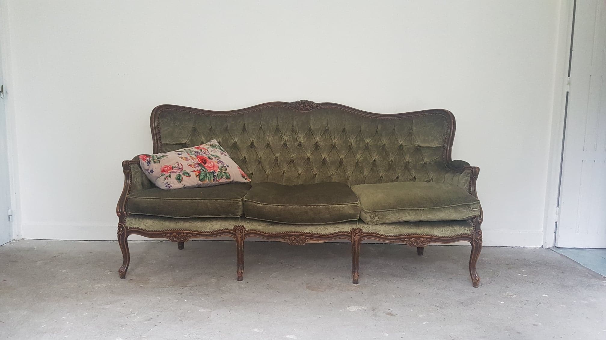 Upholstered sofa in Green Velvet
