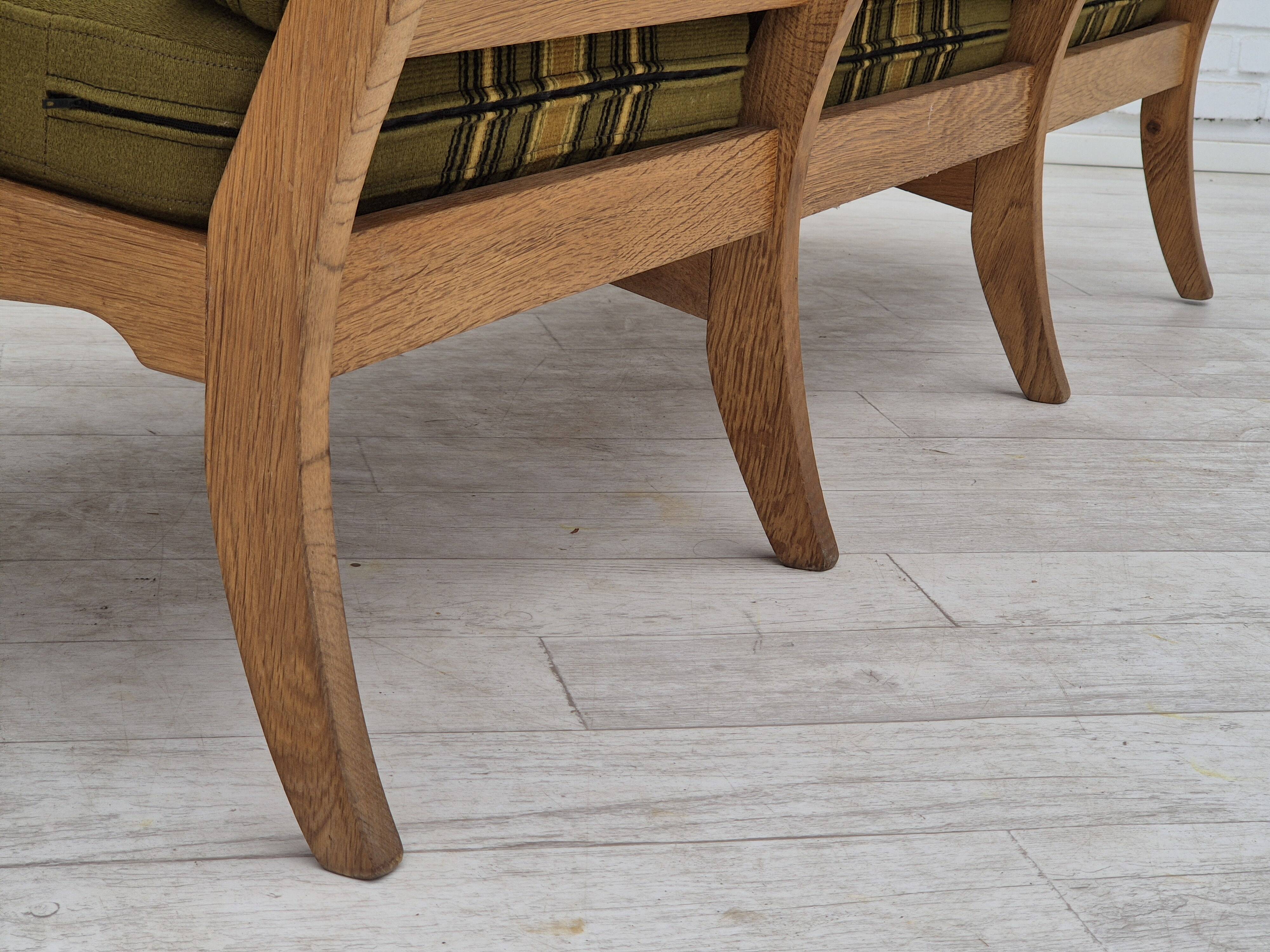 1970s, Danish 3 seater sofa, original condition, furniture wool, solid oak wood.