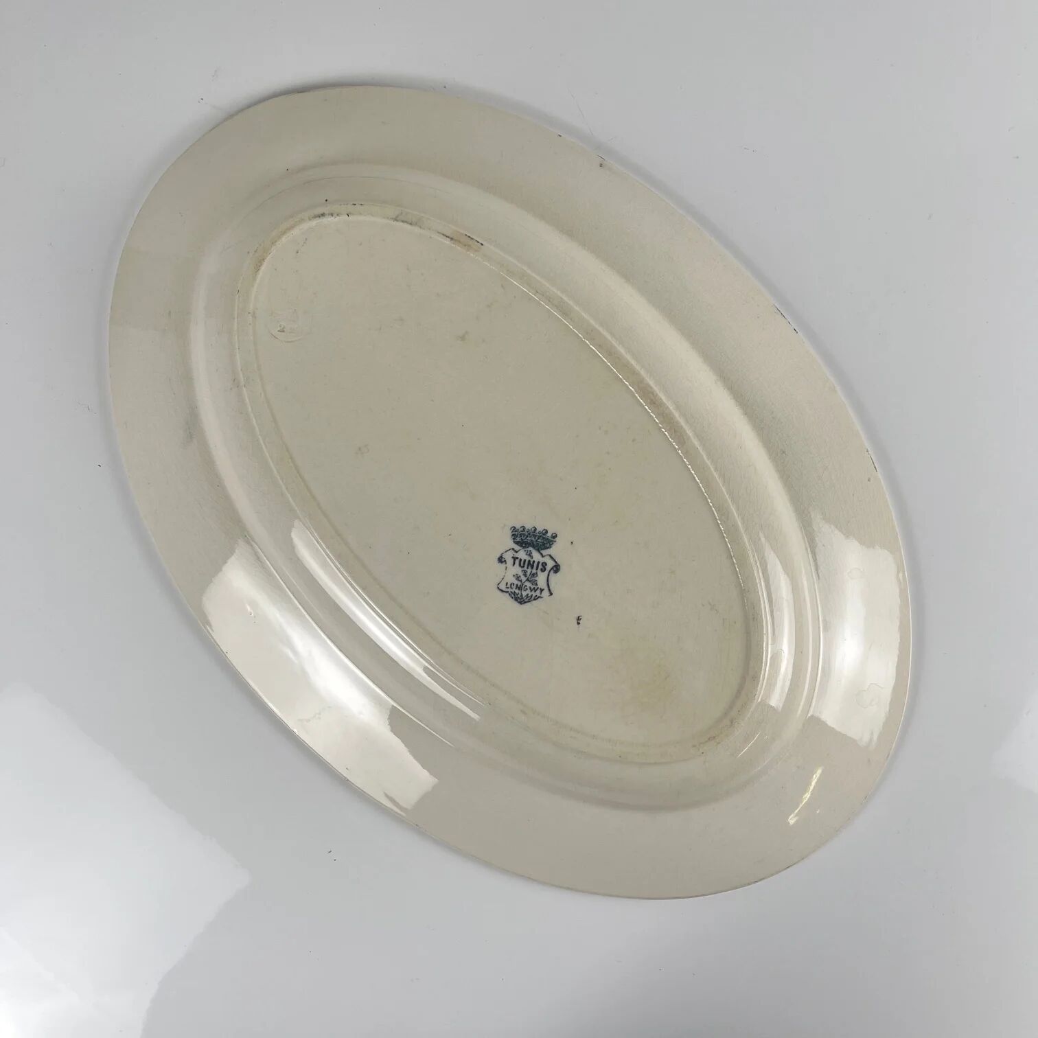 Plat ovale modèle "Tunis" par Longwy, fin XIXe siècle