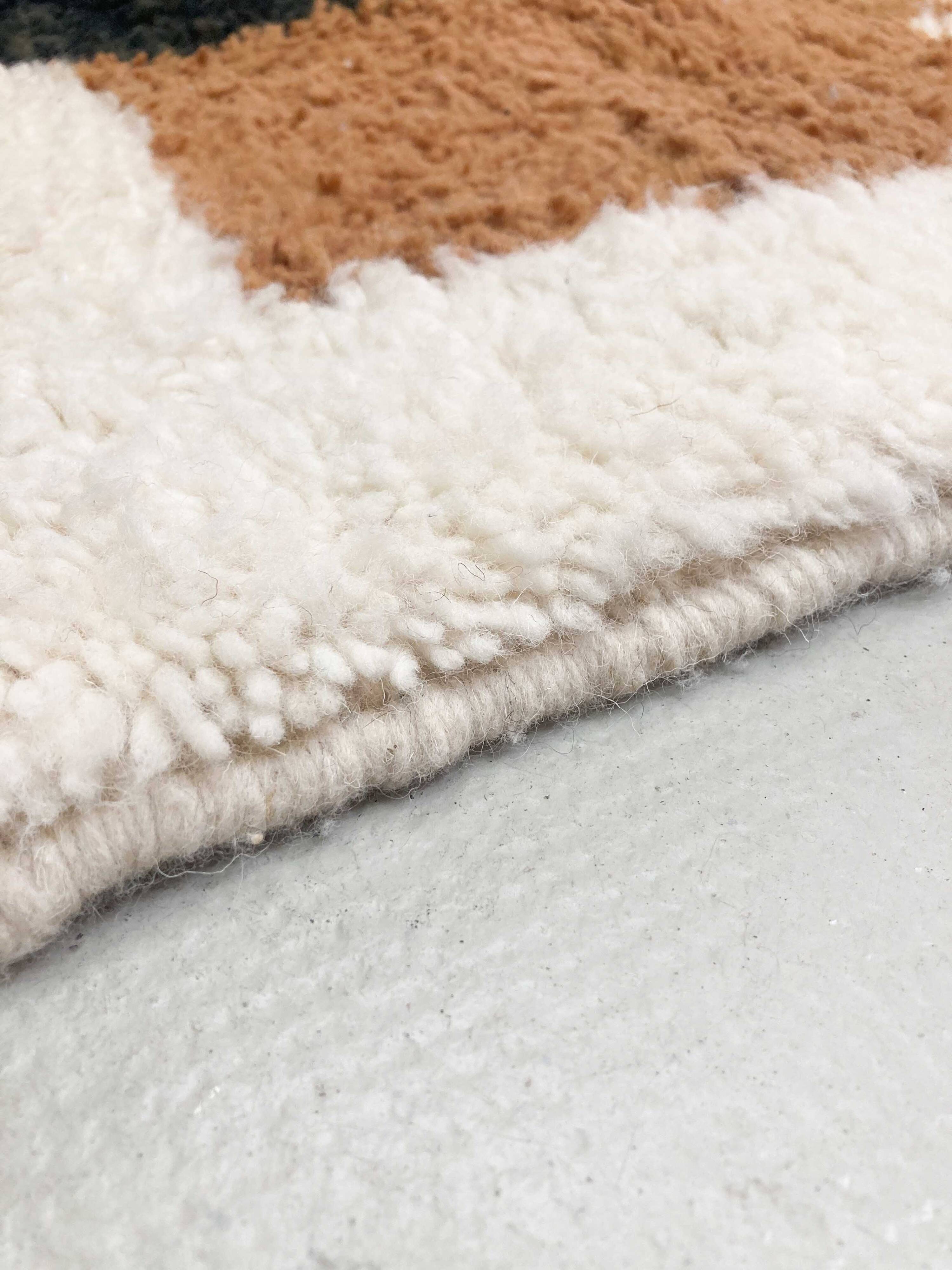 Moroccan Berber Beni Ouarain rug with colorful patterns 1.56x1.06m