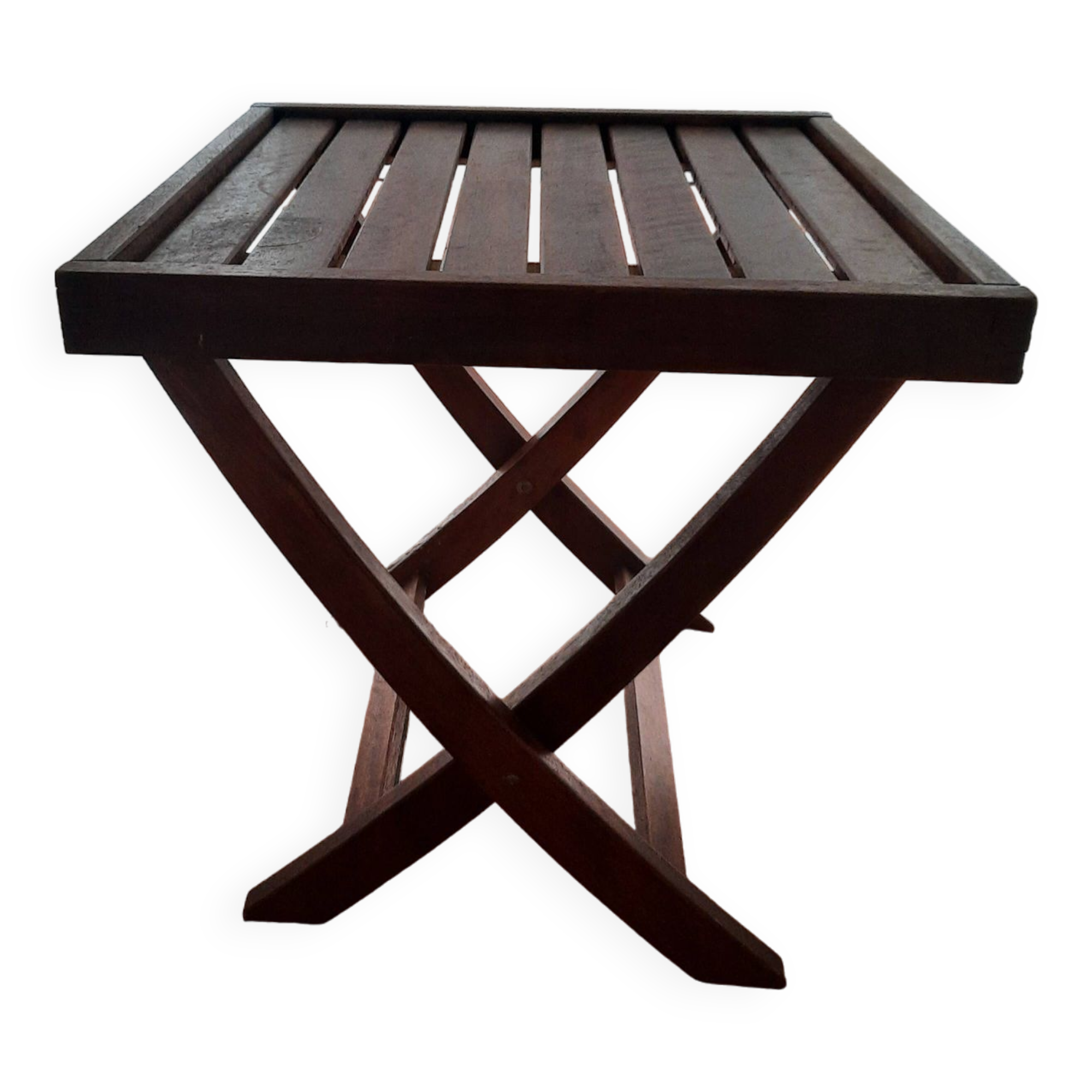 Folding coffee table