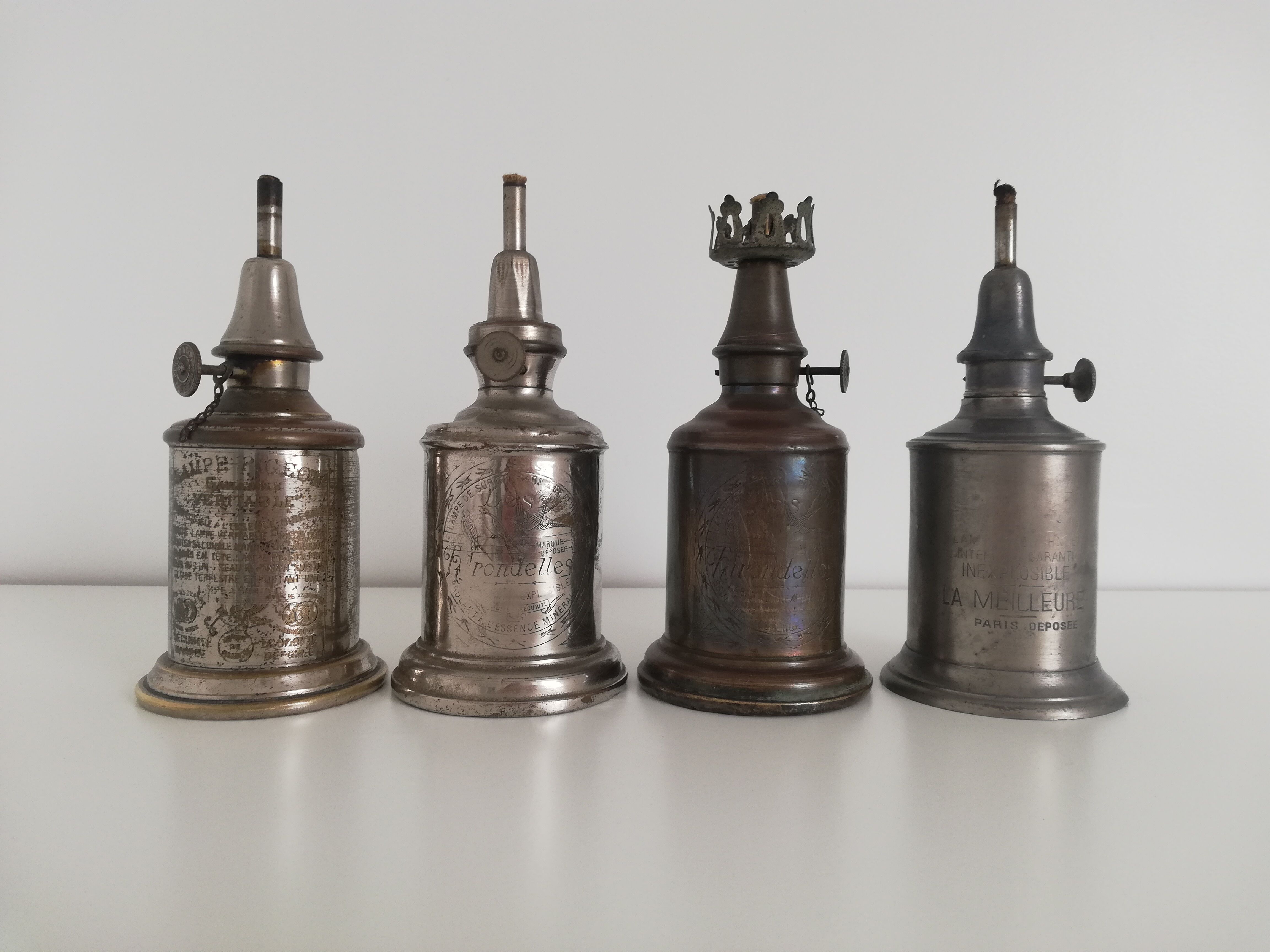 Gasoline lamp the swallow, pigeon 1900