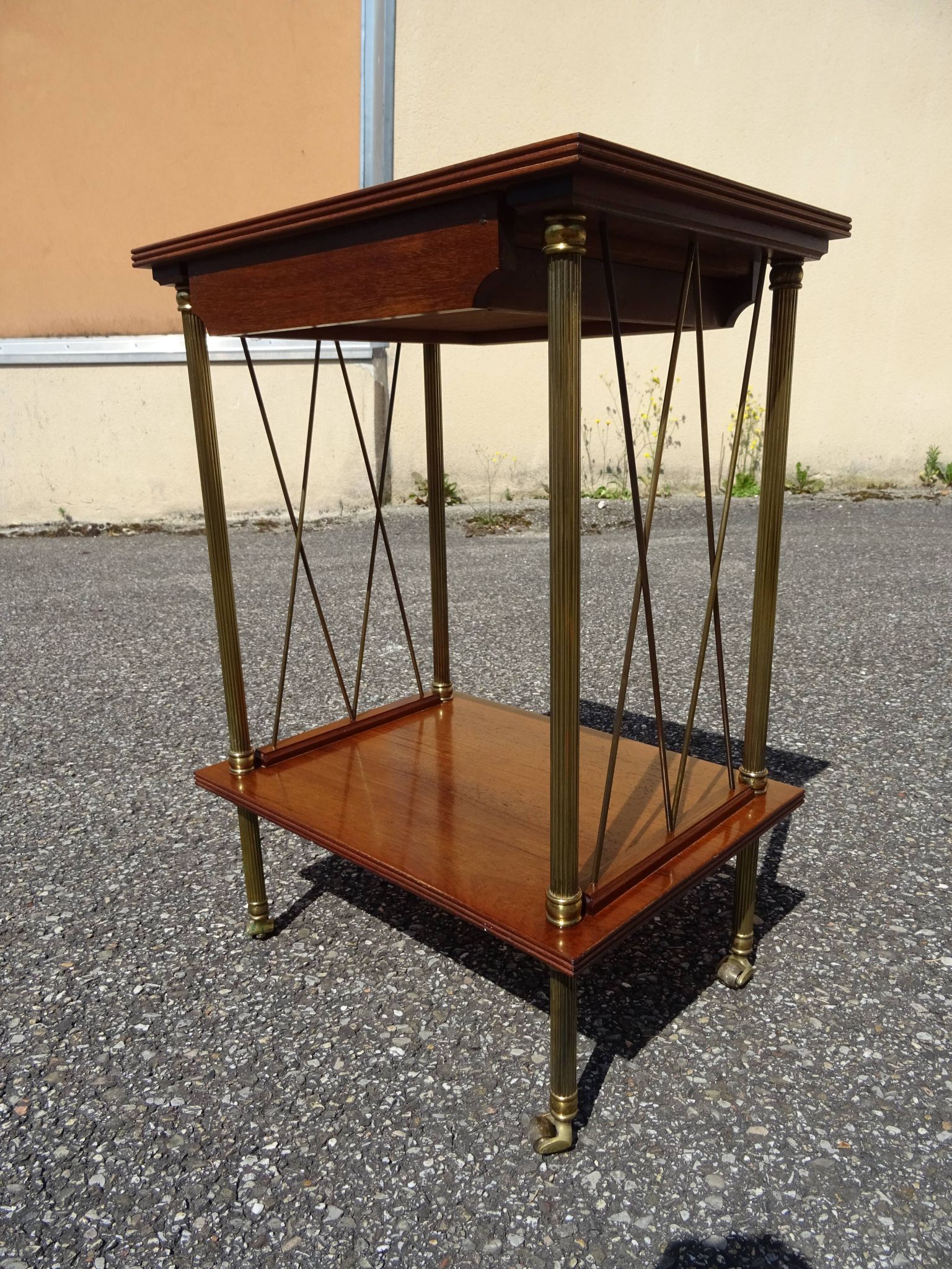 Table d'appoint néo classique bois et laiton an 70
