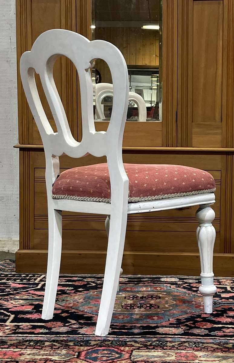 Set of 6 English Victorian style mahogany chairs.