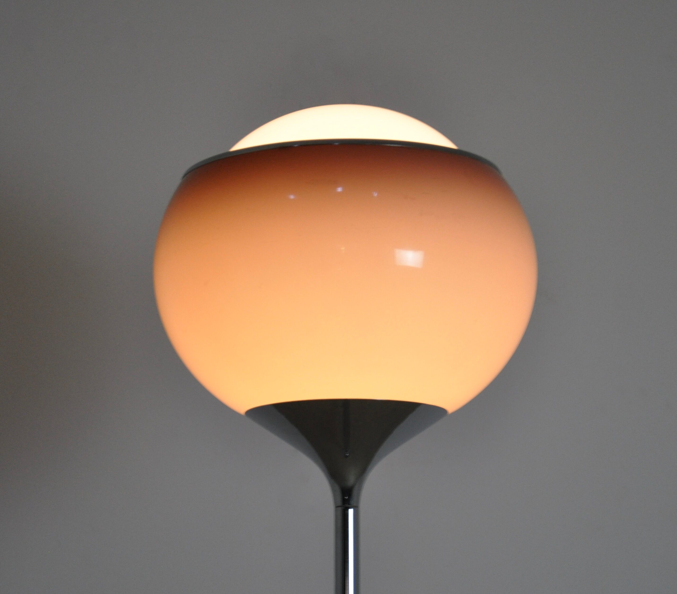 Lampadaire "Bud Grande" de Harvey Guzzini pour Iguzzini, 1960S