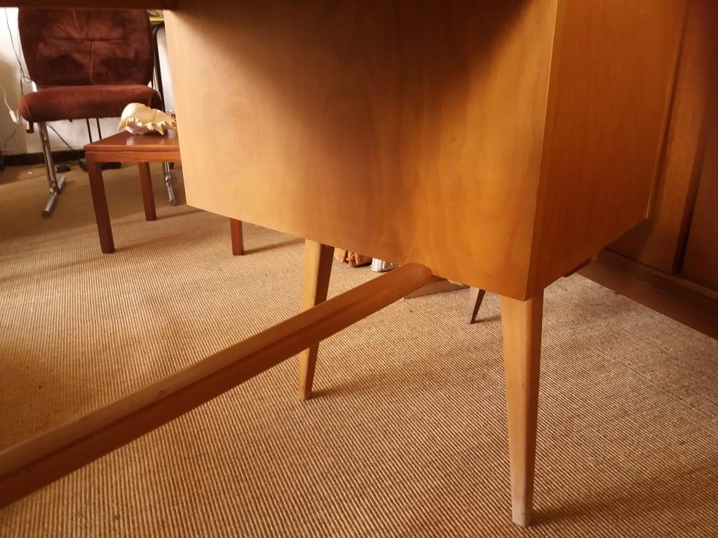 Oak-plated desk and formica 60s/70s