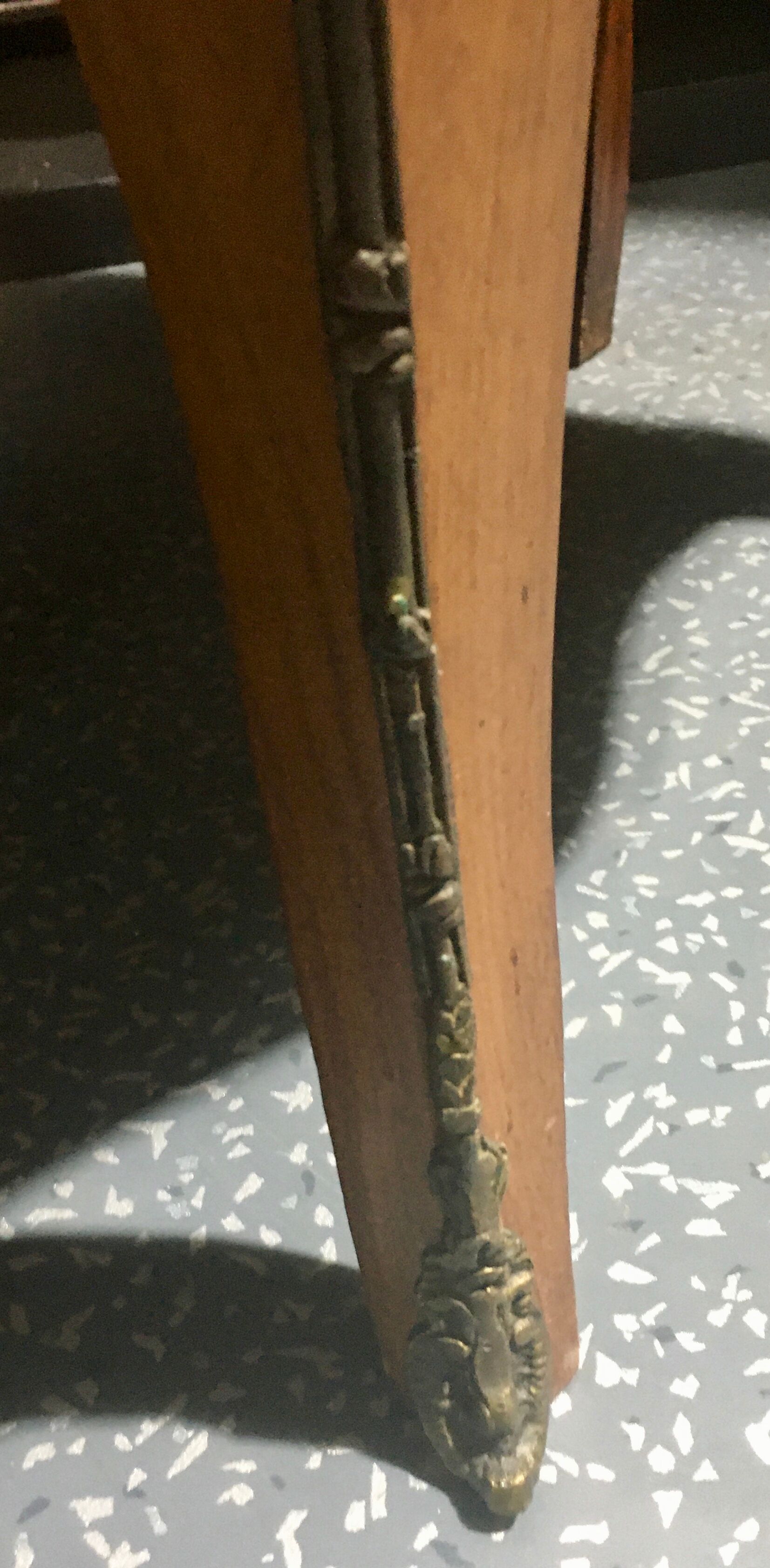 Curved commodus, tomb, Louis XV style, in marquetry, 3 drawers