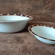 Bowl set and 6 cups England