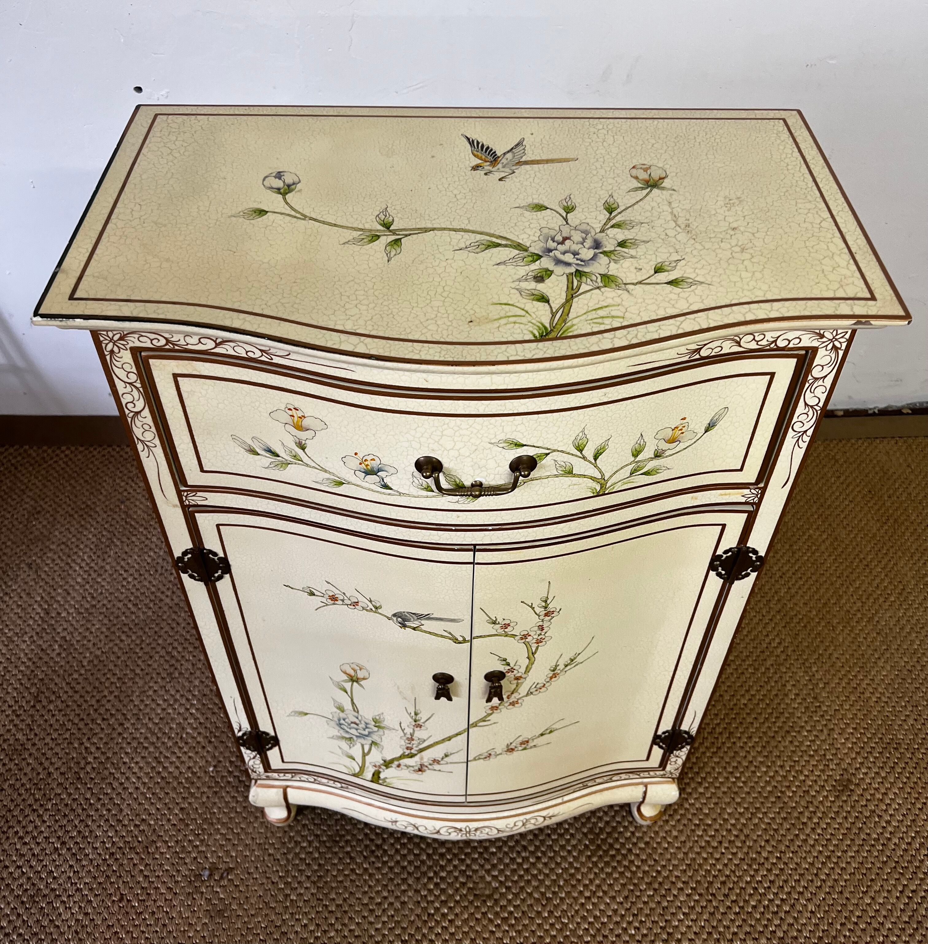 Meuble d'appui Italien décor floral japonisant