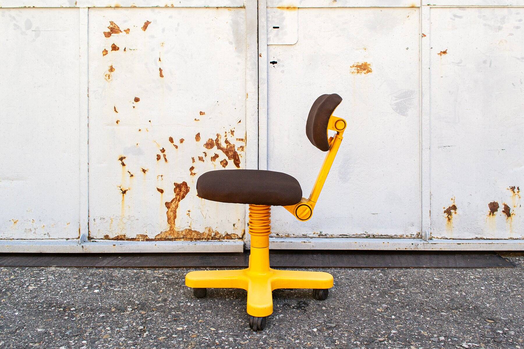 Vintage swivel chair 45 by Ettore Sottsass for Olivetti Synthesis, 1960s.
