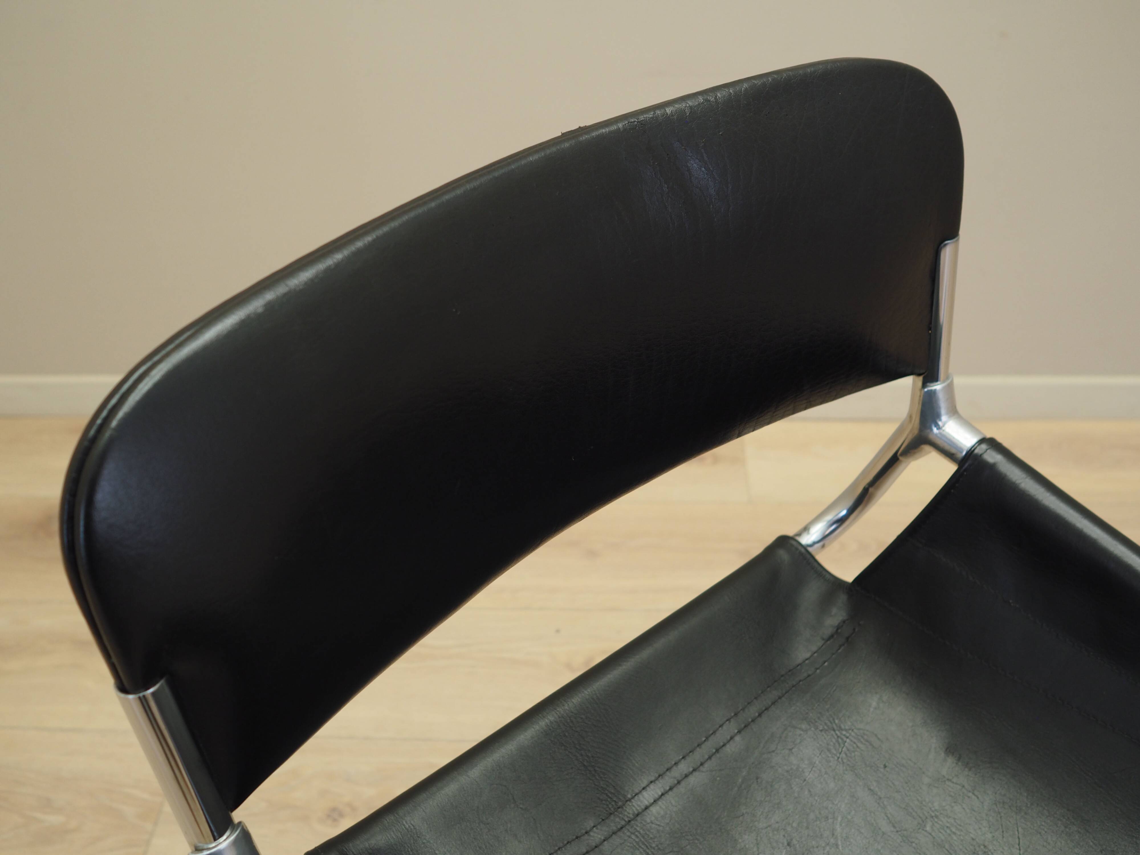 Leather chair, Italian design, 1970s, production: Italy