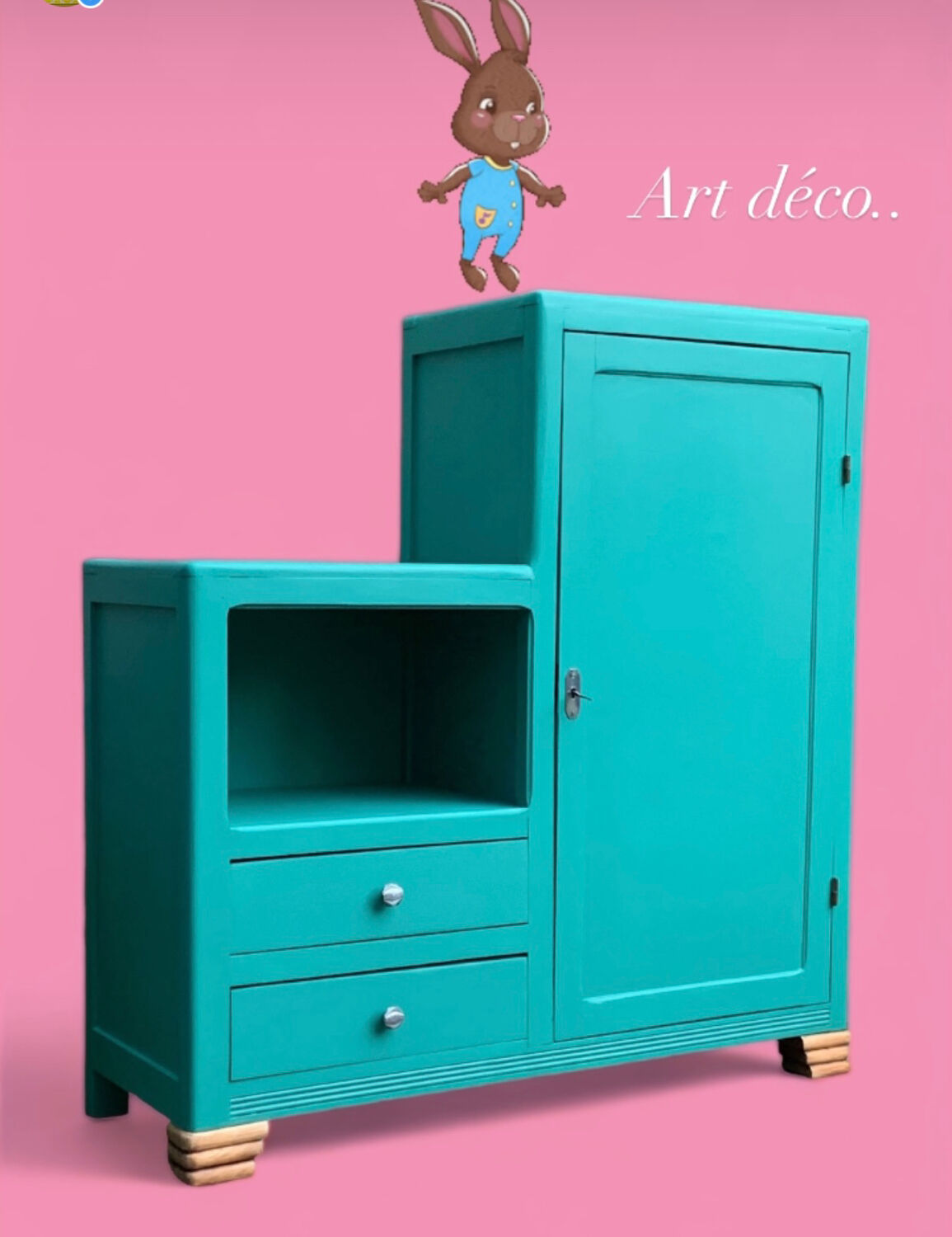 Asymmetrical Parisian wardrobe 1930