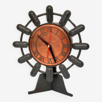 Modernist mantel clock, Weimar Germany 1970s.