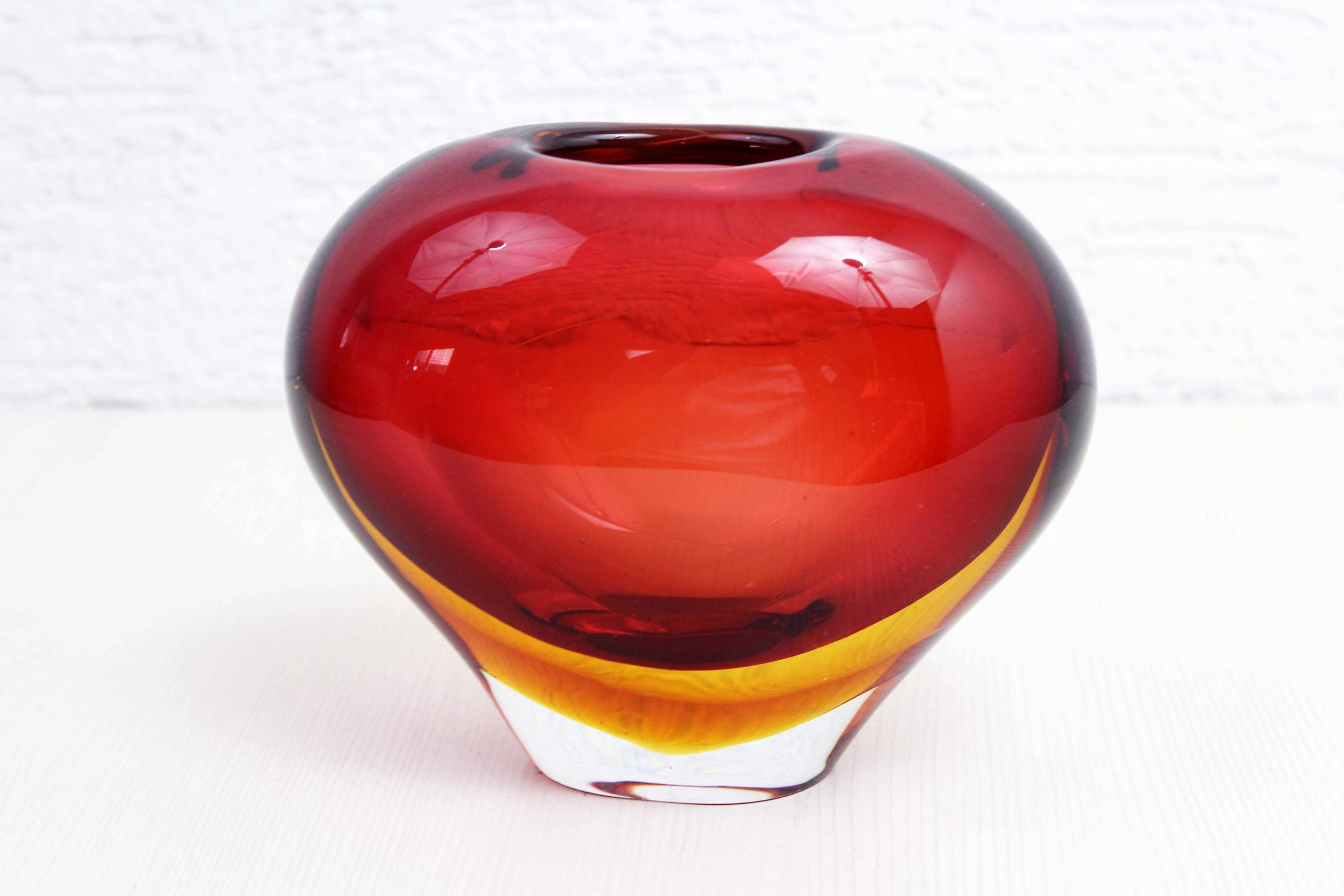 Murano glass heart vase