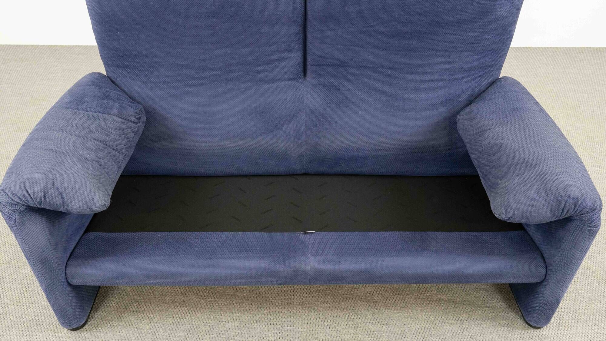Cassina Maralunga 2-seat Sofa by Vico Magistretti