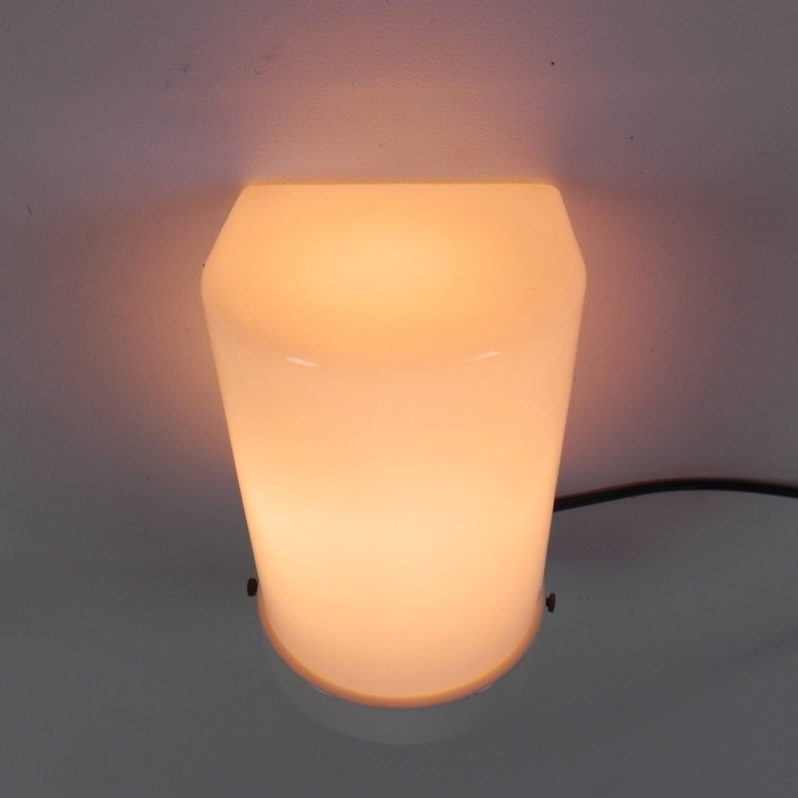 Art Deco wall lamp with porcelain holder, 1930s