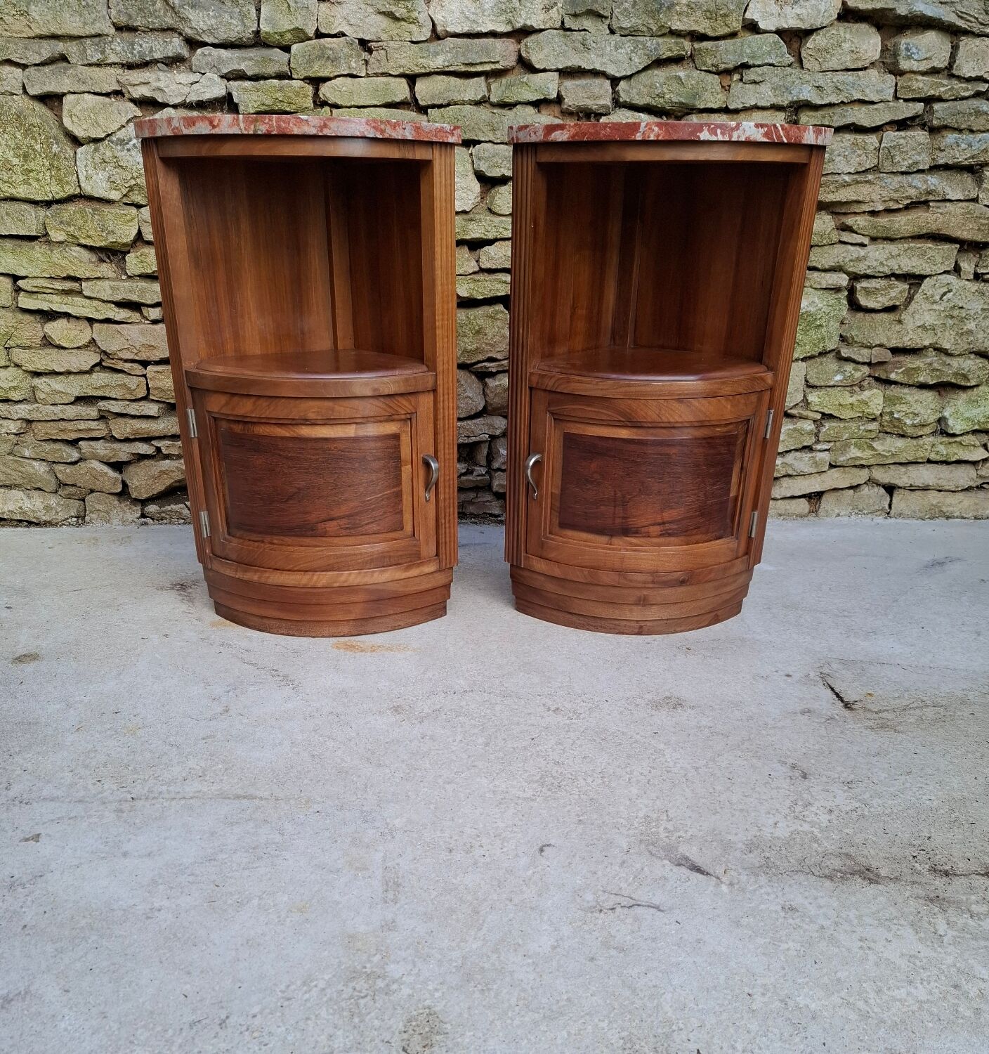 Corner bedside tables, in walnut
