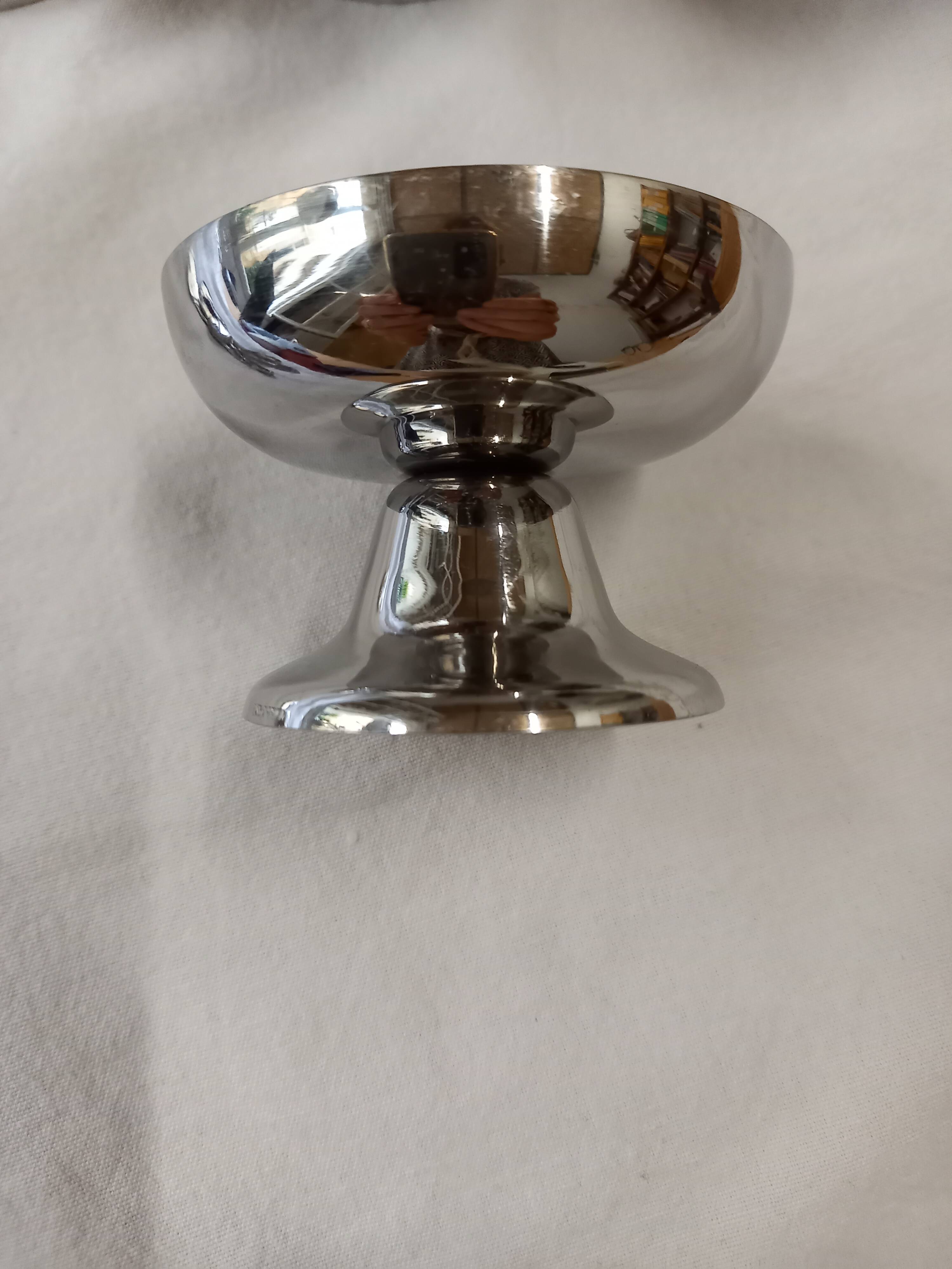 Set of 6 small Guy Degrenne stainless steel ice cream cups with 6 spoons