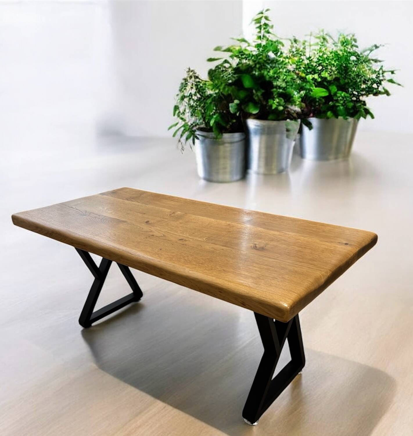 Table basse en chêne massif pieds métal noir