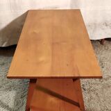 Solid wood coffee table with tapered legs - mid 20th century.