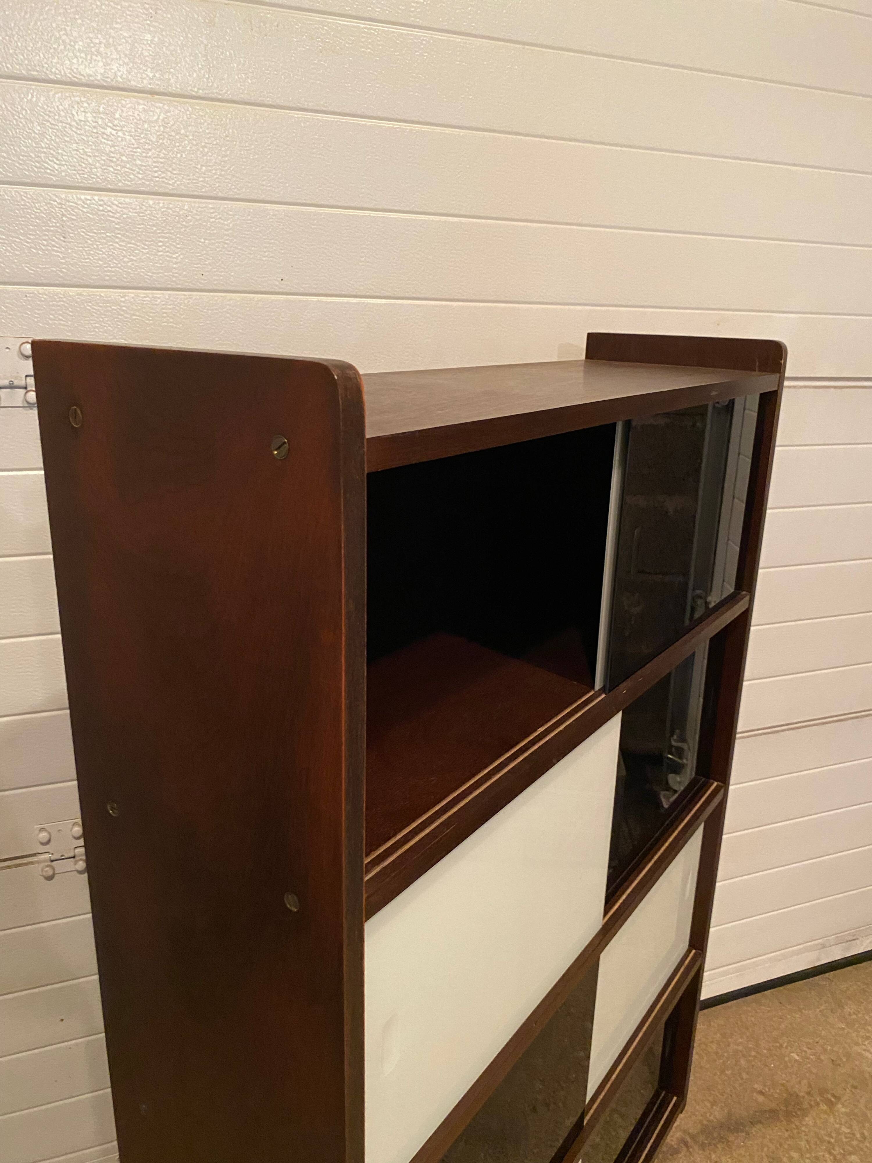 Vintage bookcase/display cabinet
