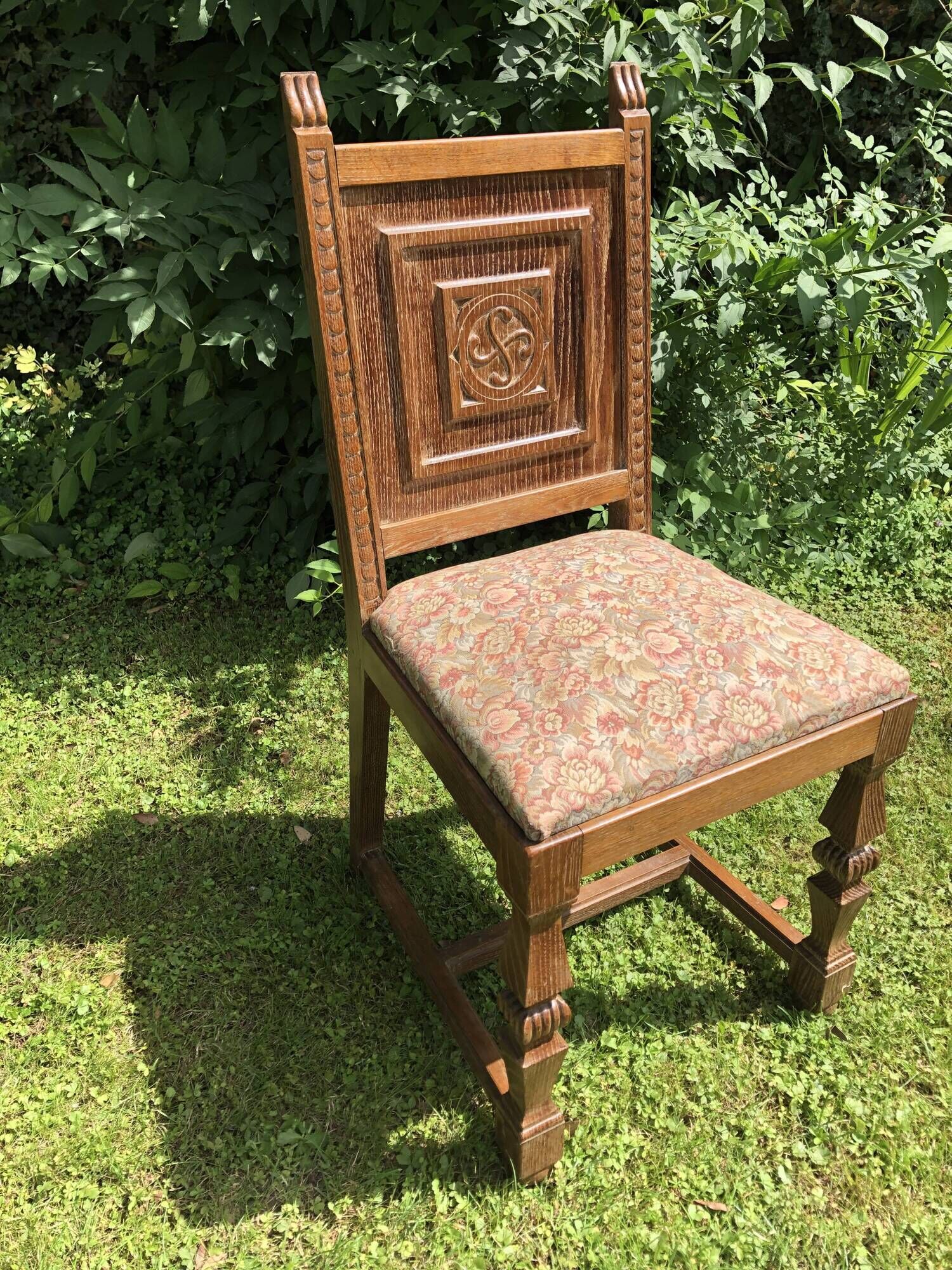 Series of 6 Chairs Neo Basque Wood Carved Cross Basque + Assise Fabric Vintage
