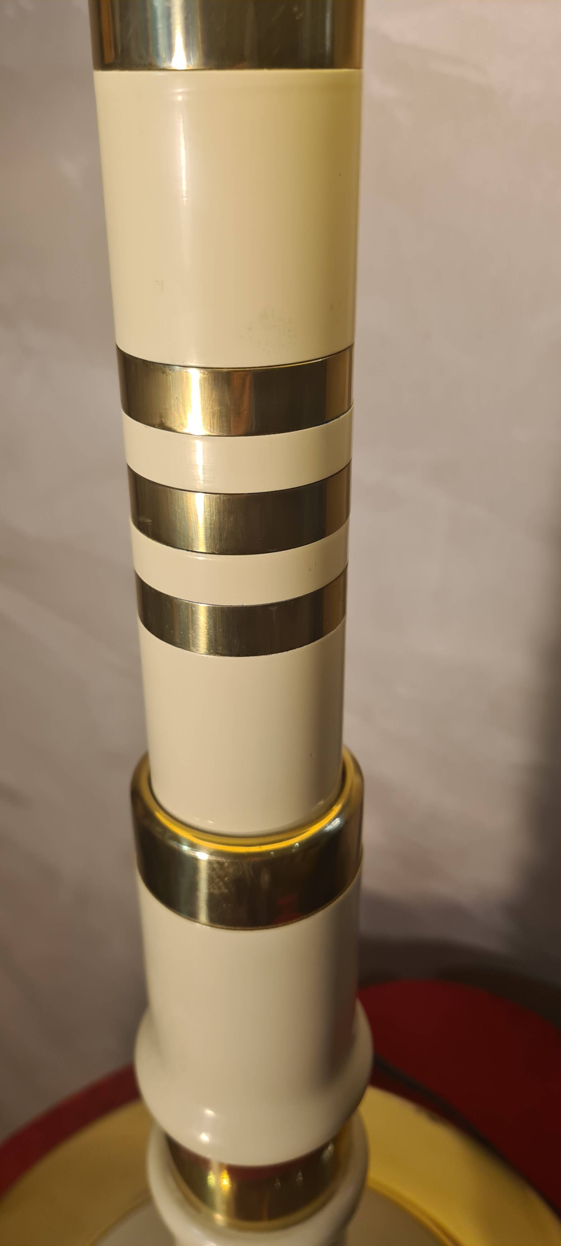 solid brass living room lamp signed 71x40 Spain in very good condition