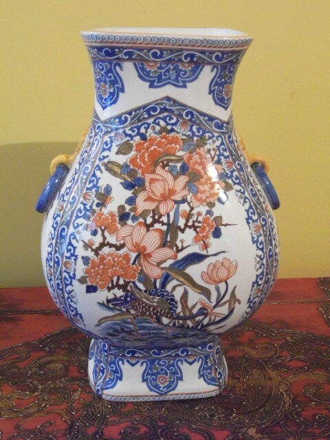 Vase, pottery vase in Gien earthenware, antique Gien.