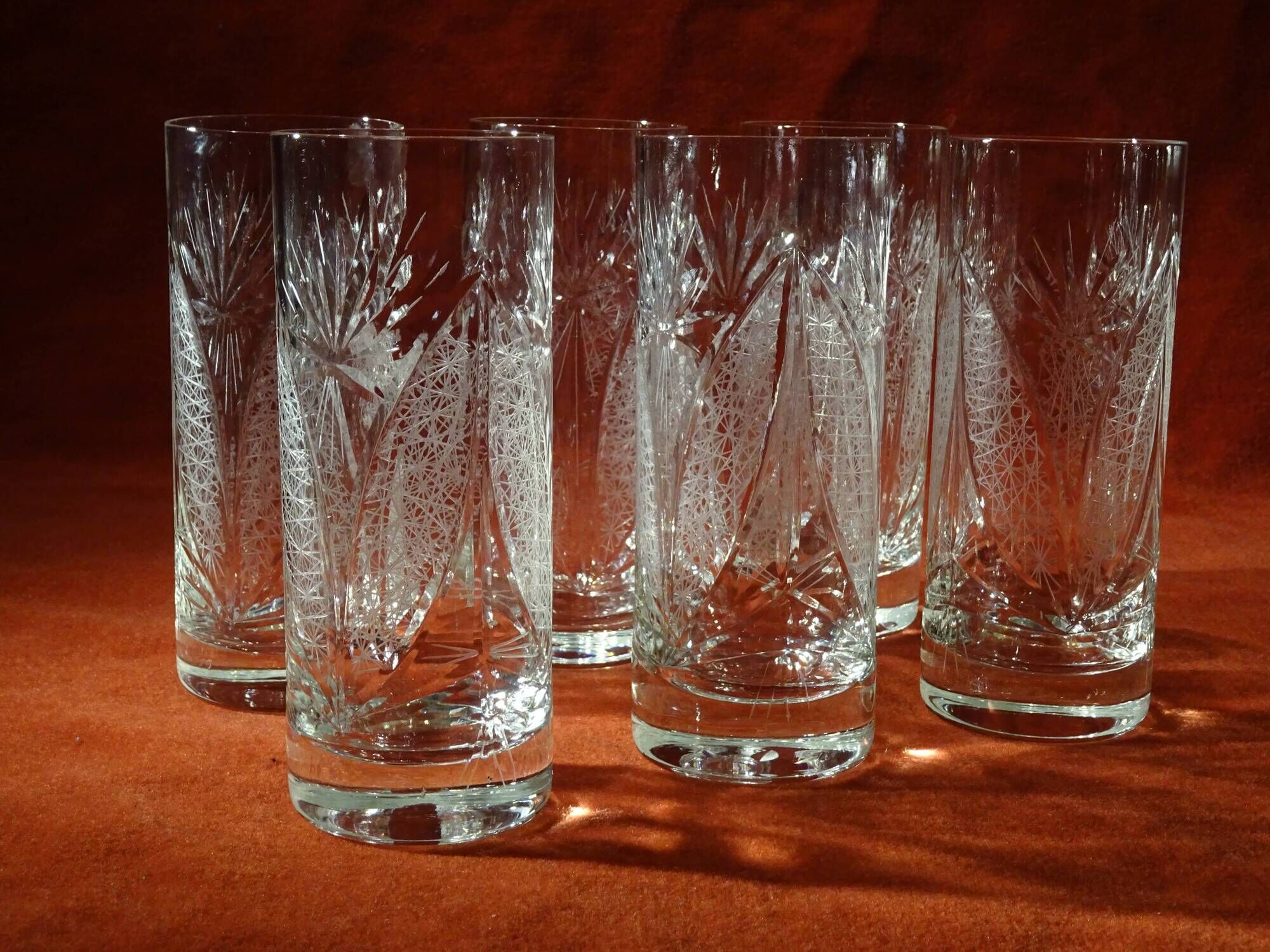 Set de 6 verres à orangeade tumbler en cristal taillé    ht 14,5 cm   ref 197/2