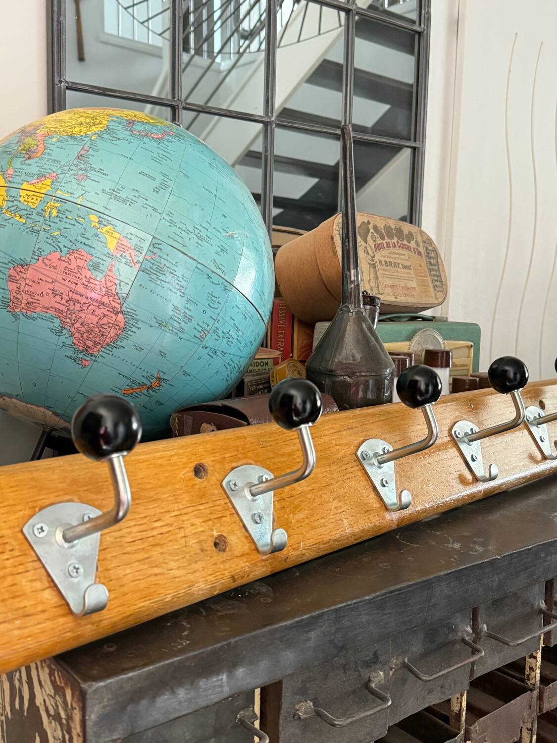 Old school coat rack 10 black ball hooks