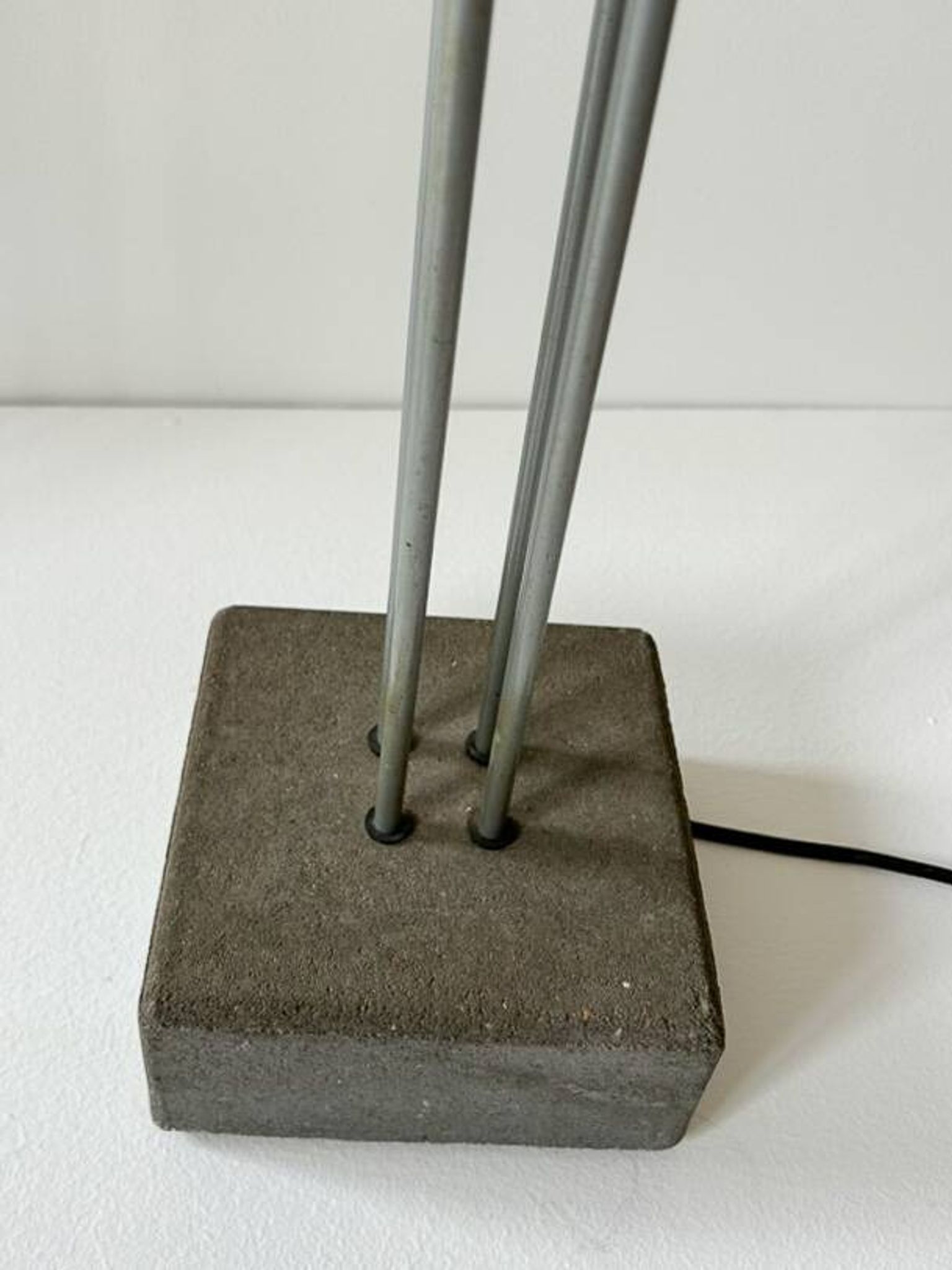 Pair of vintage floor lamps in chrome metal and cement, France 1970.
