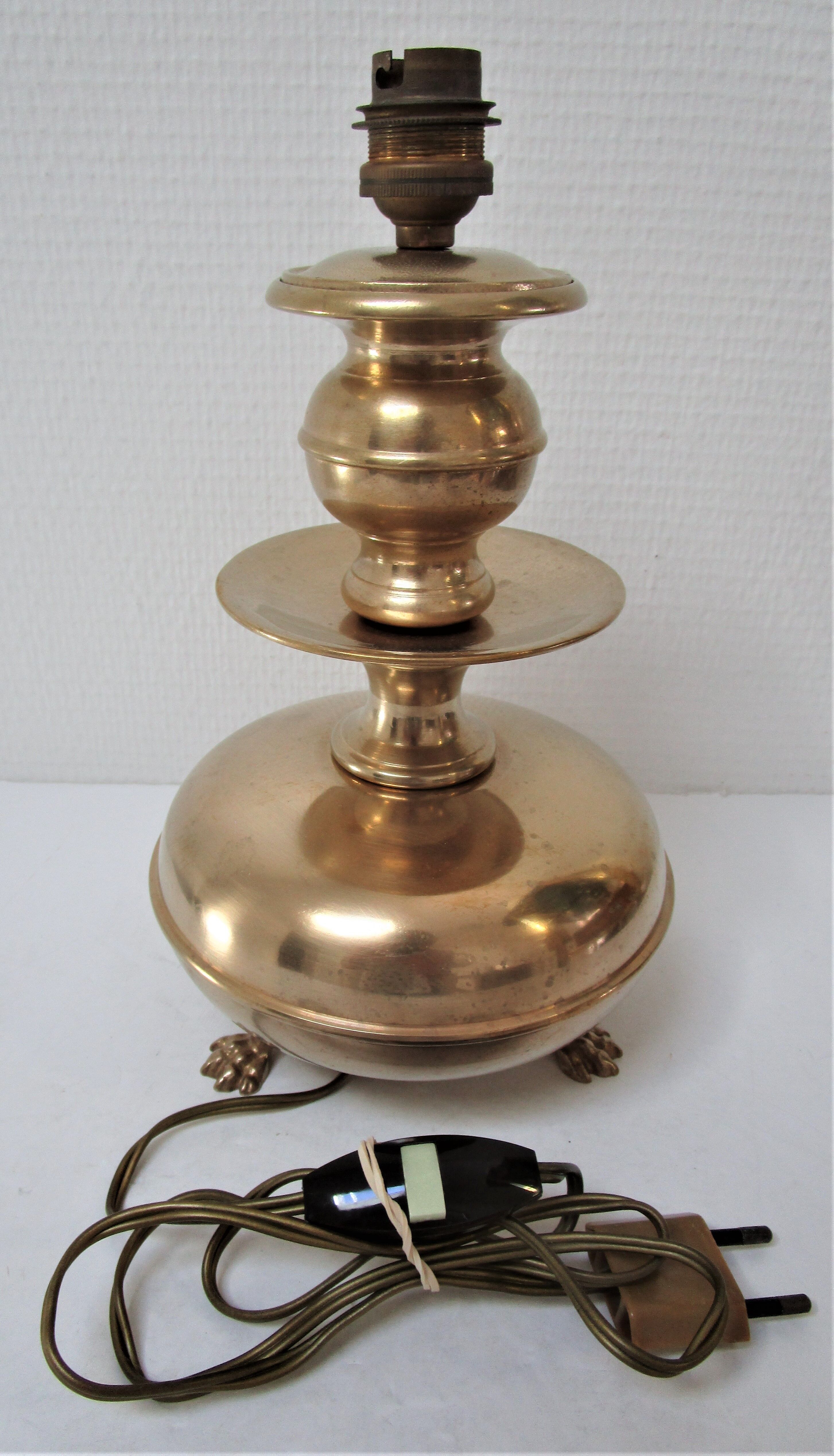Early 20th century brass tripod tripod lamp foot