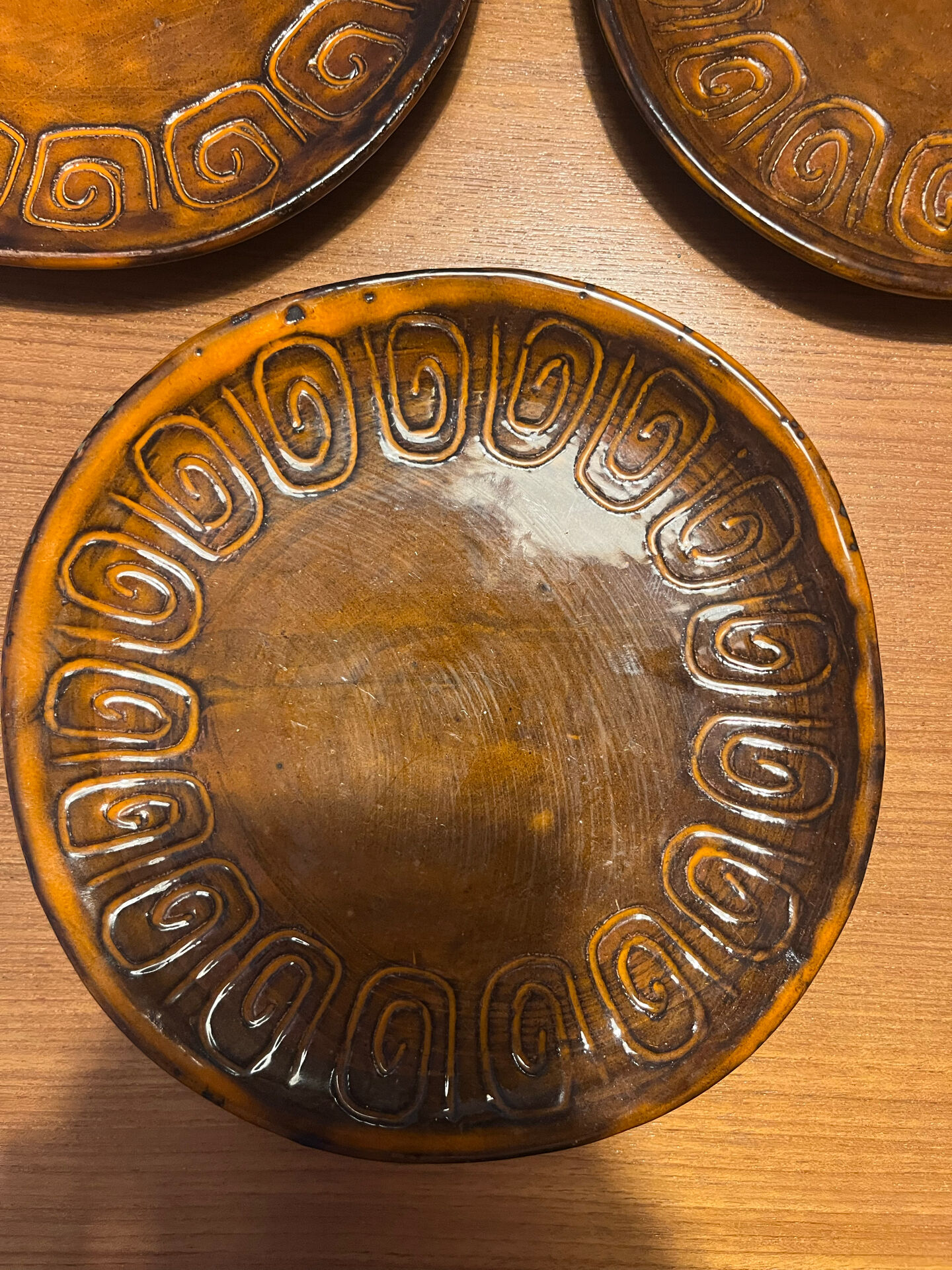 6 handmade ceramic plates – Alain Maunier, Vallauris – Year
