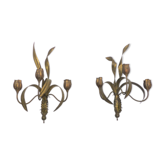 Pair of wall lights with foliage and tulips