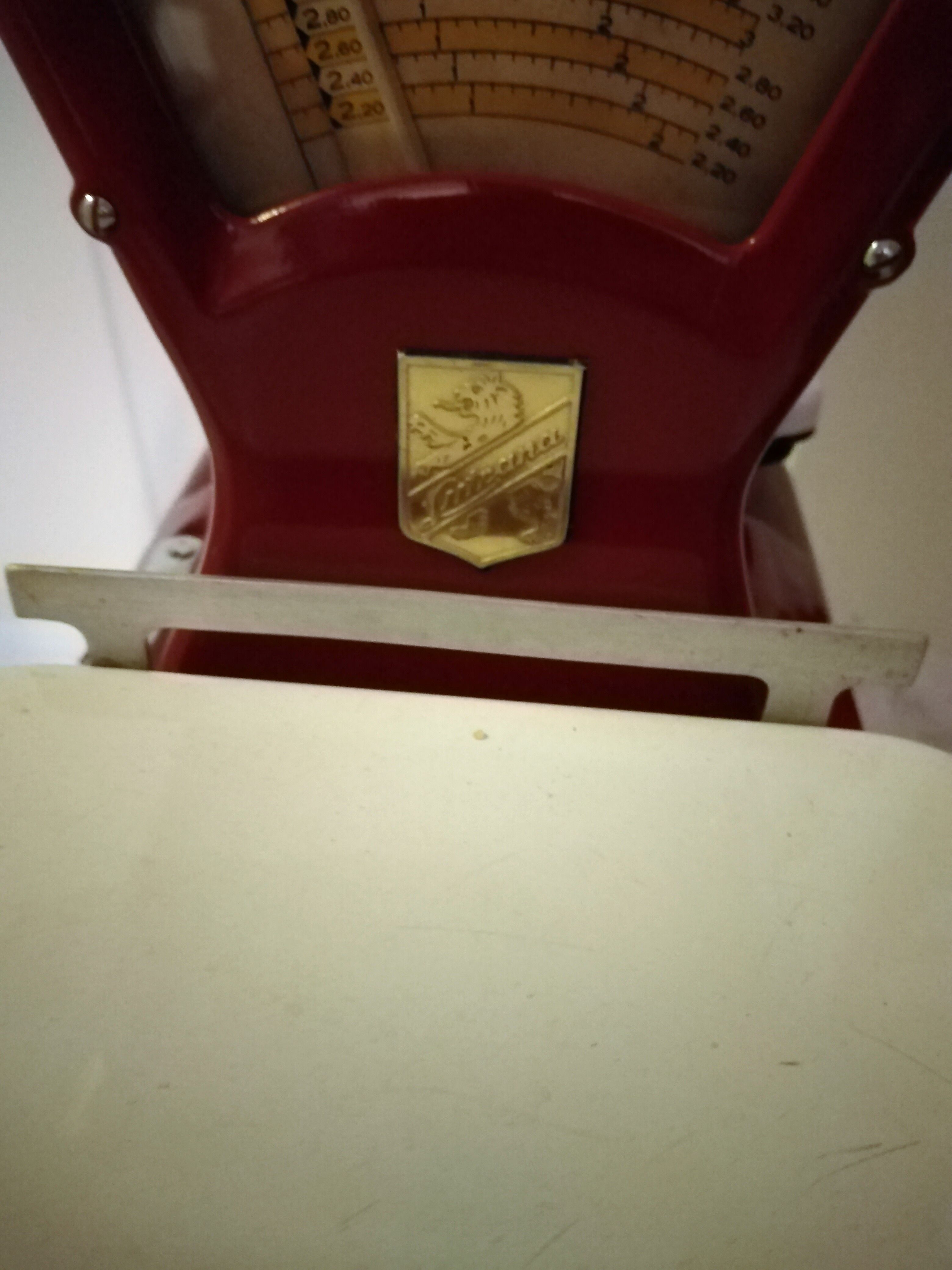 Lutrana trade balance