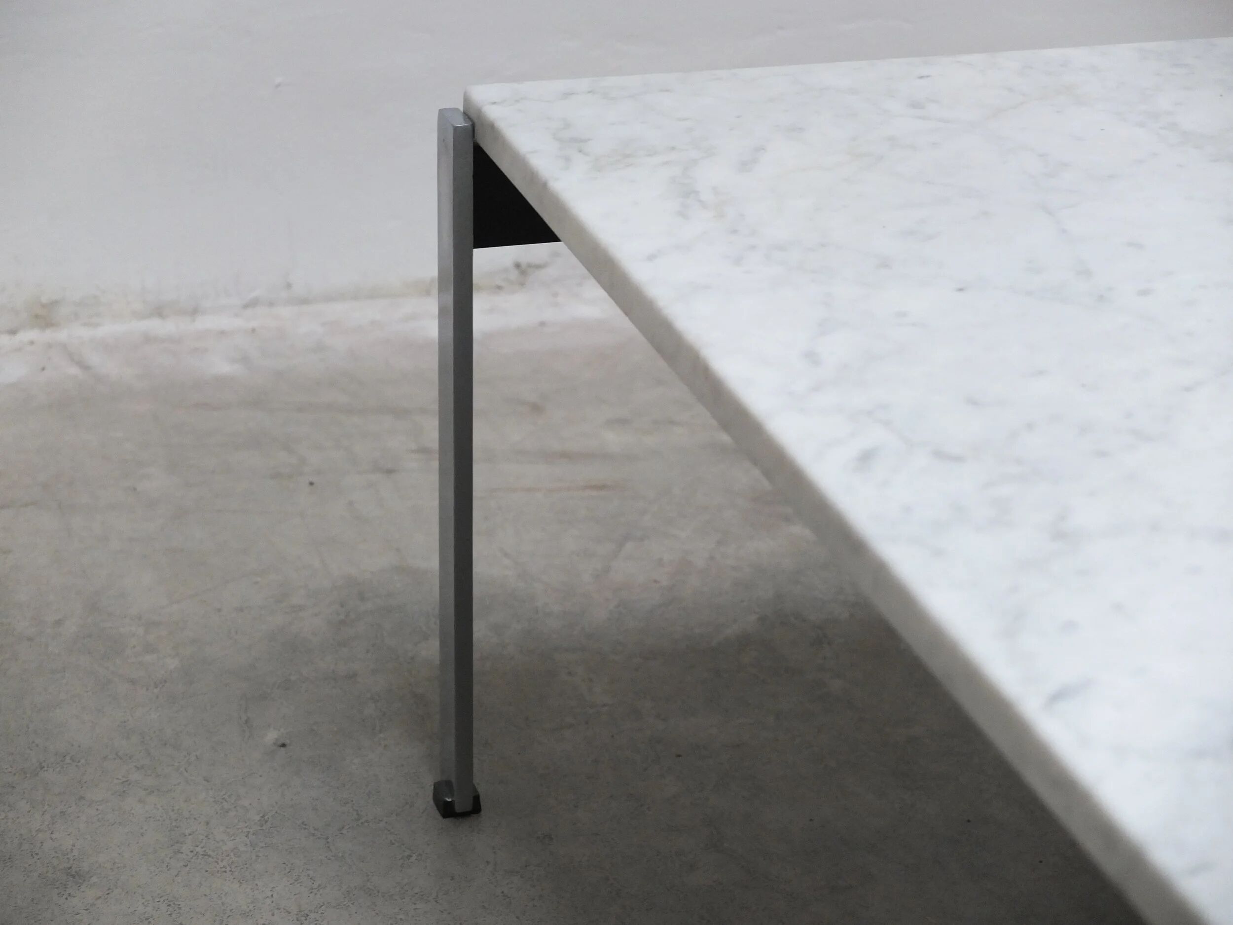 Table basse en marbre '020 Series' par Kho Liang Ie pour Artifort, 1958