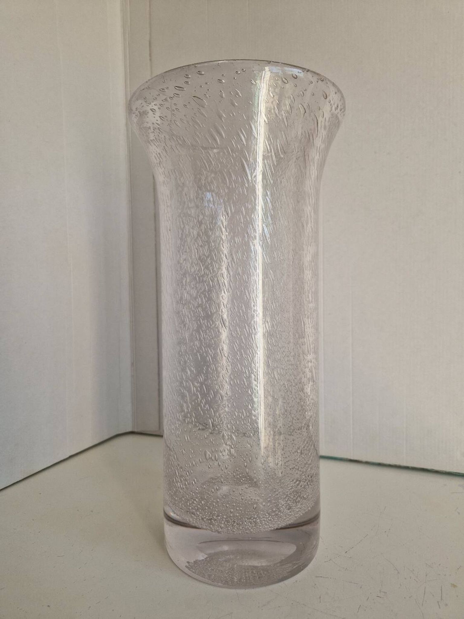 Grand vase en verre bullé style biot