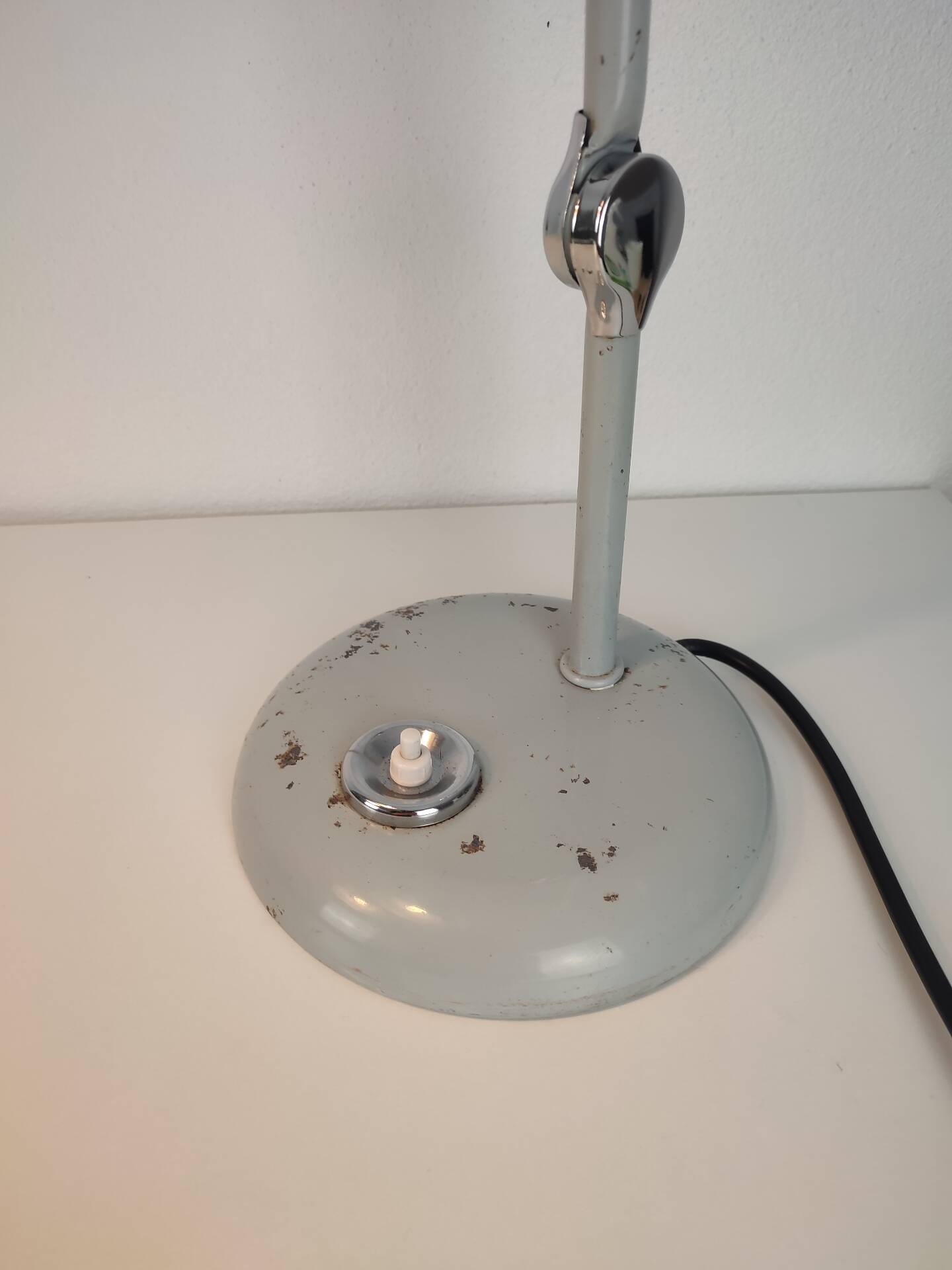 Pair of vintage Jumo GS1 desk lamps