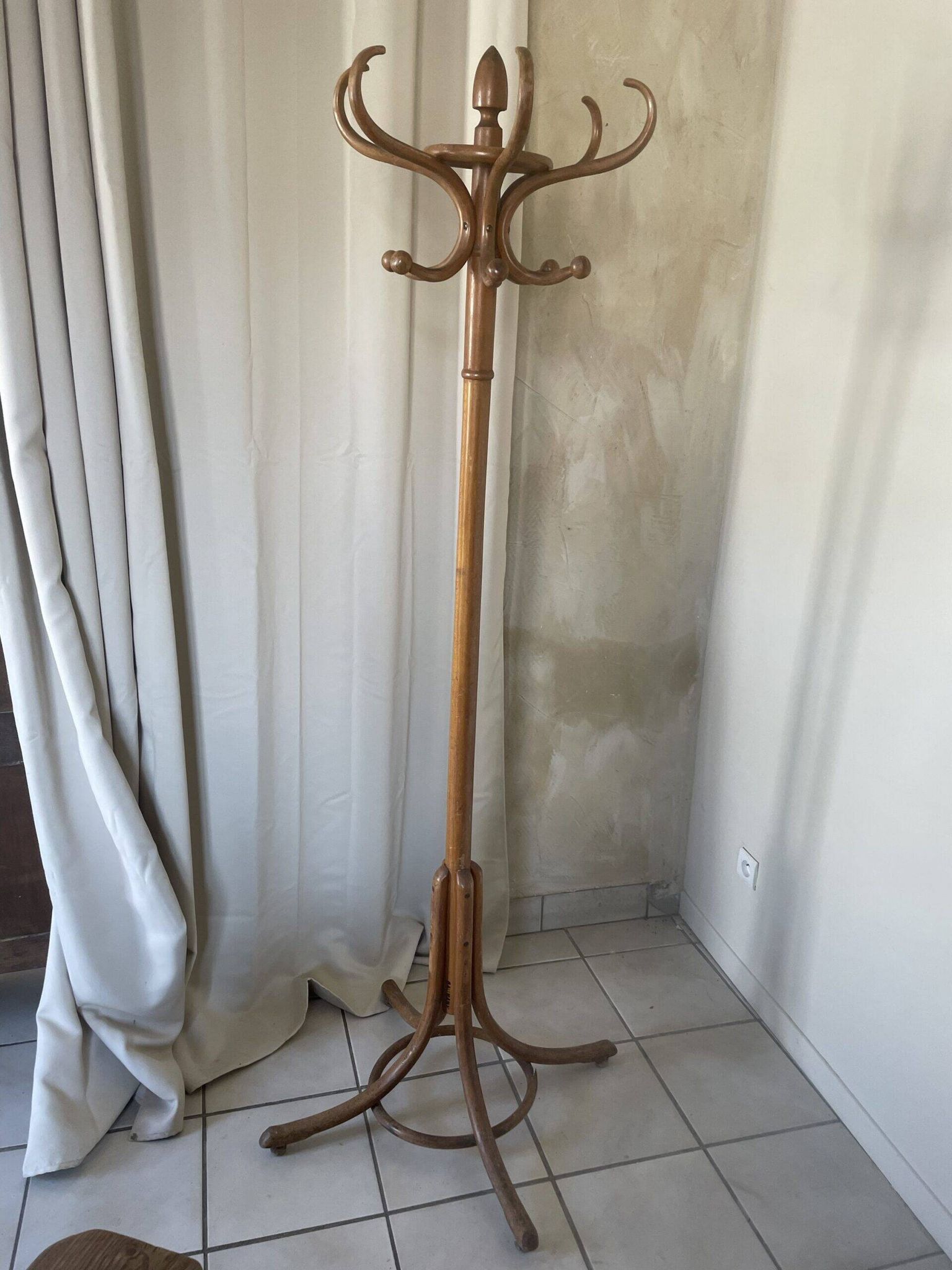 Porte manteau perroquet Baumann en bois courbé