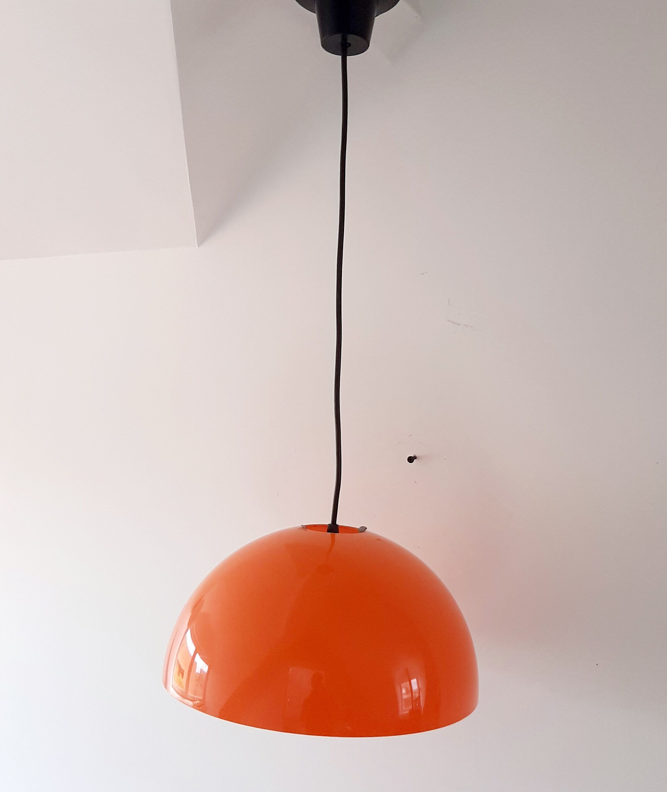 Suspension orange années 60