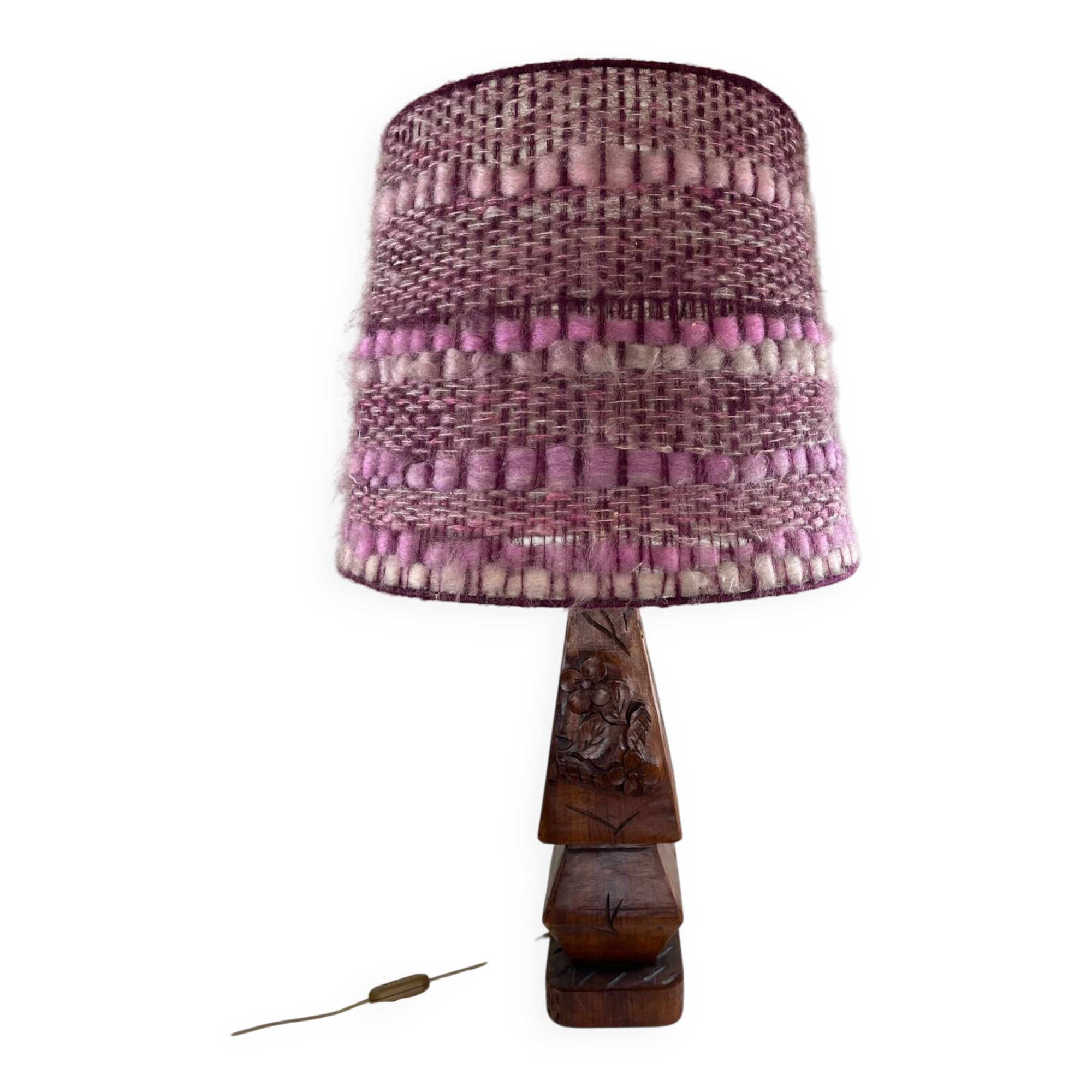Lampe de table en bois sculpté, abat-jour en laine