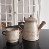 Teapot with signed sandstone filter