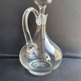Blown crystal decanter with handle
