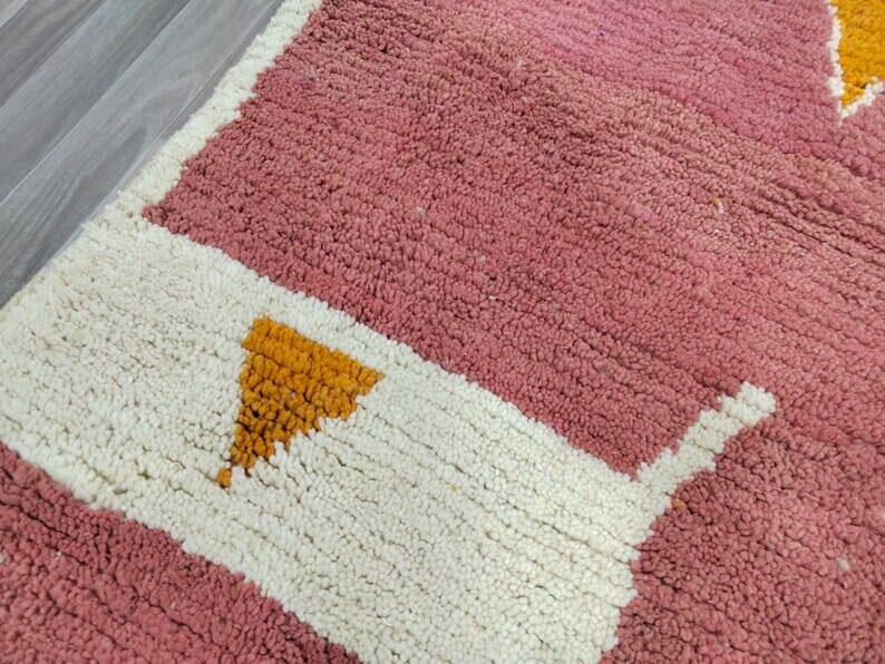 Pure natural wool rug, size 160 x 240 cm