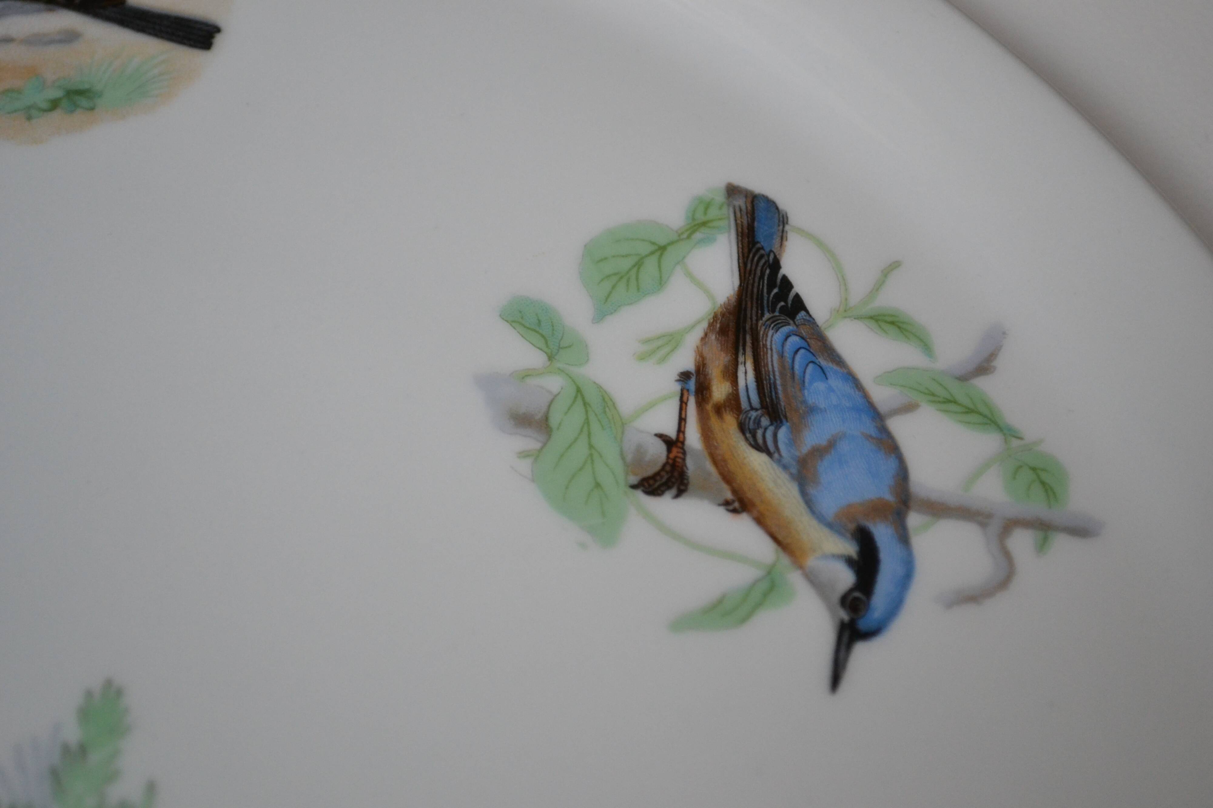 Pie dish Porcelaine du Berry L. Lourioux motif birds aviary