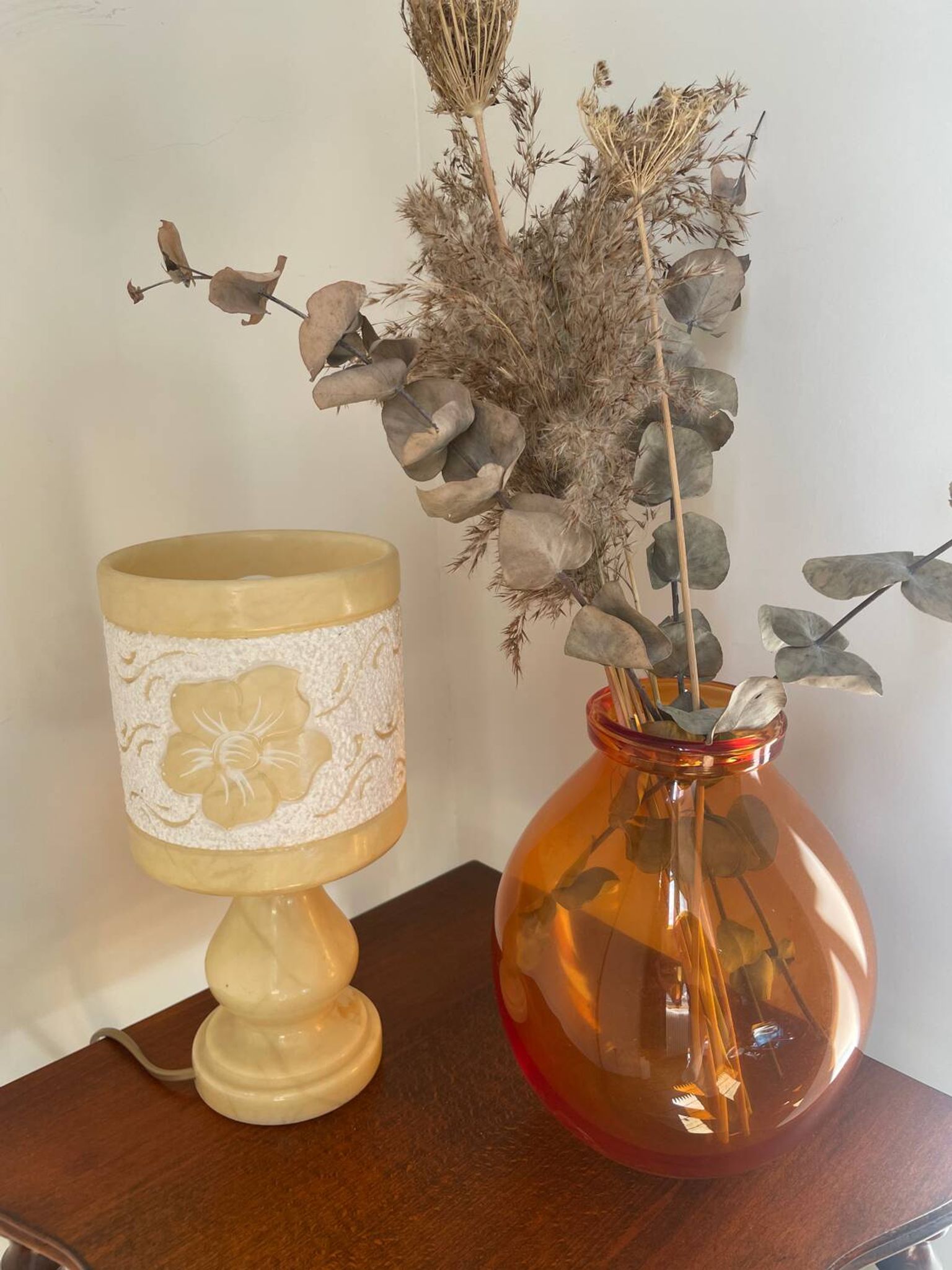 Lampe à poser en albâtre