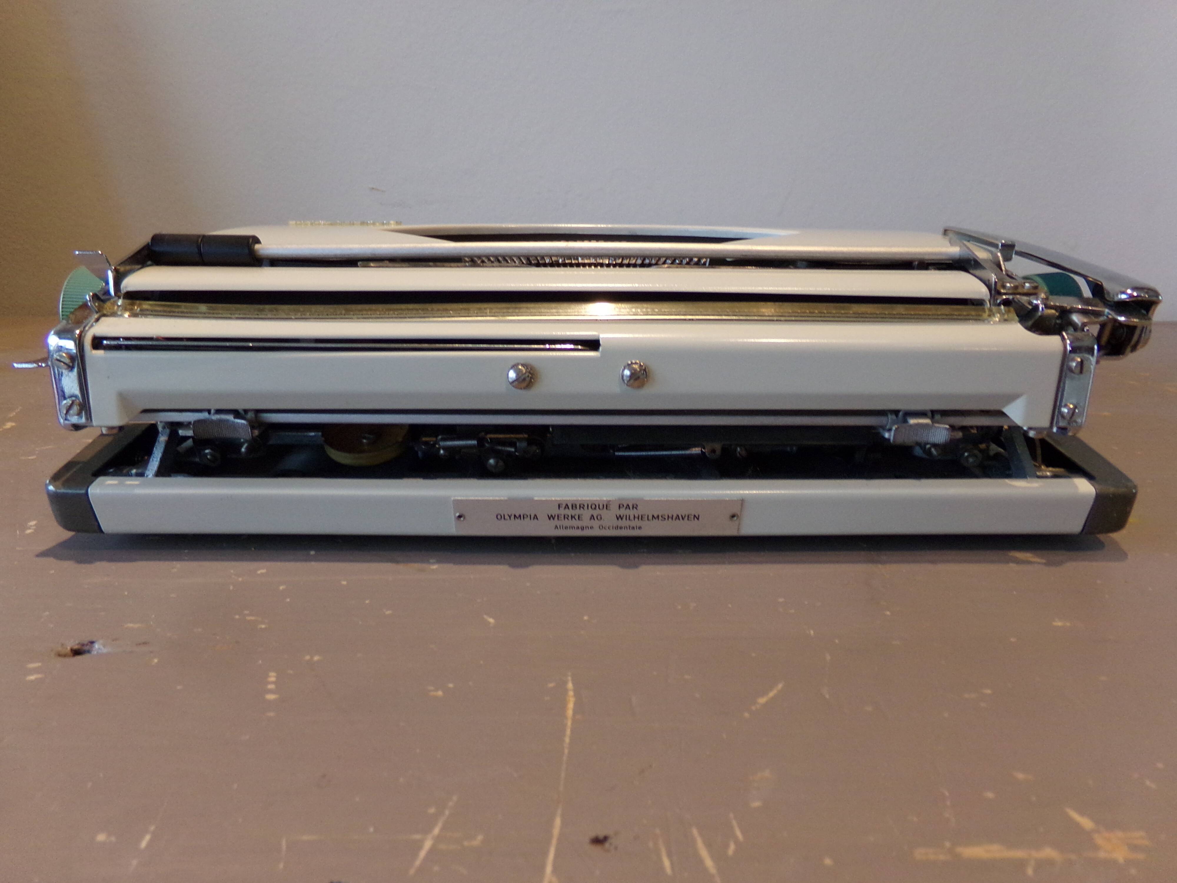 Olympia sf portable luxury typewriter with bag