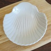 Vintage set of 4 shell-shaped bowls